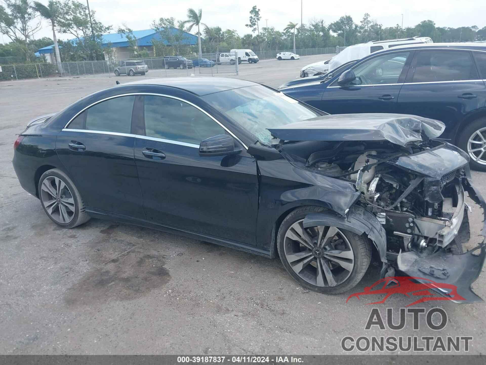 MERCEDES-BENZ CLA 250 2019 - WDDSJ4EB5KN723717