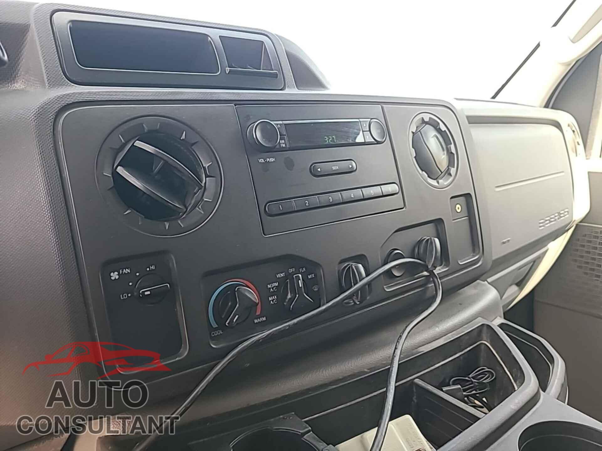 FORD ECONOLINE 2017 - 1FDXE4FS0HDC69020