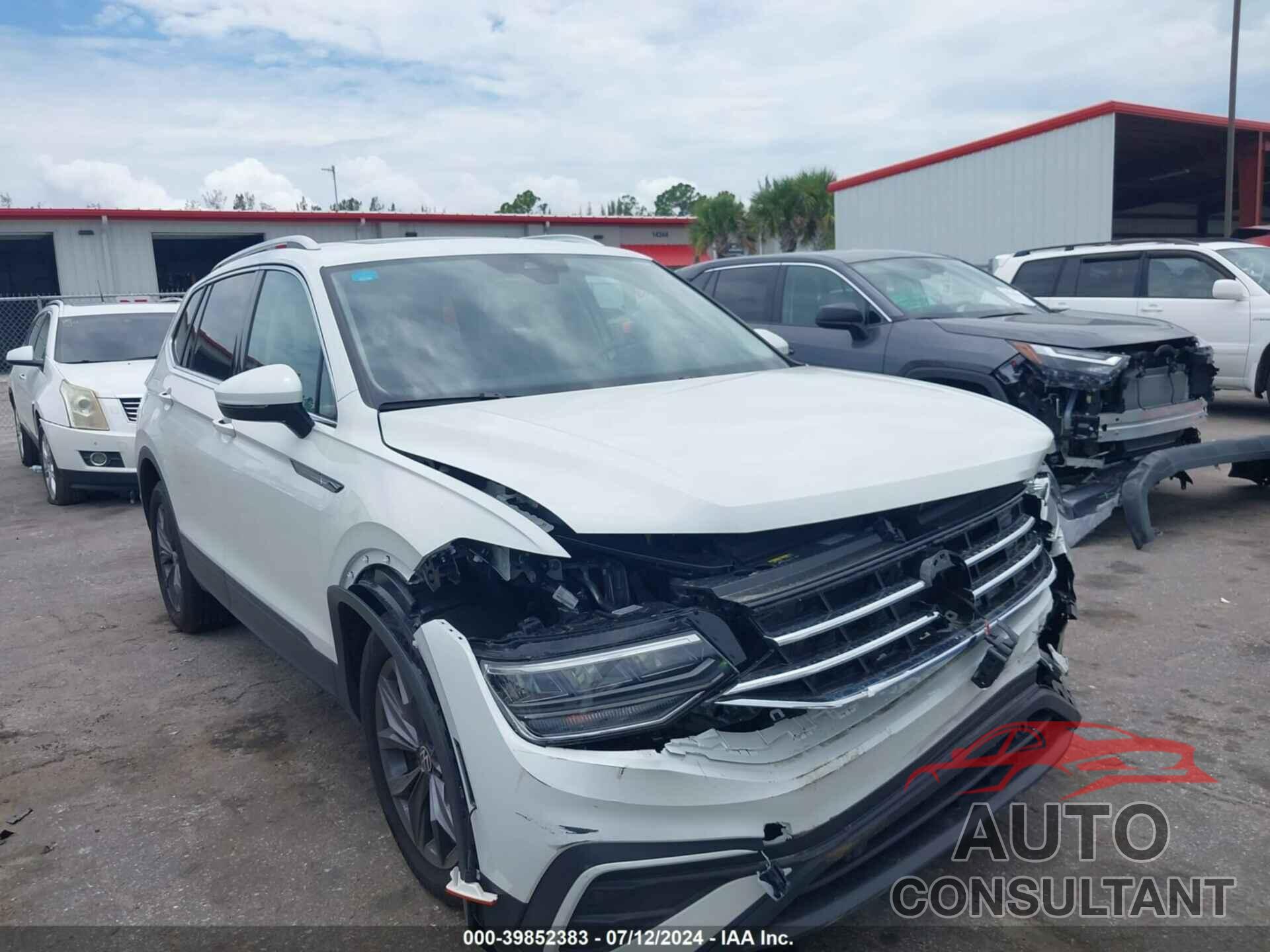 VOLKSWAGEN TIGUAN 2023 - 3VVNB7AXXPM120613