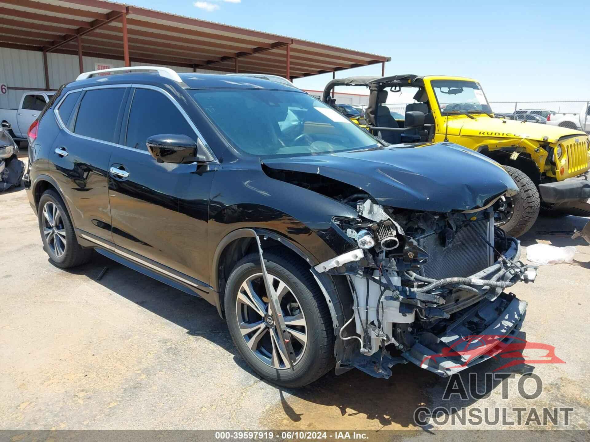 NISSAN ROGUE 2017 - 5N1AT2MT3HC884517