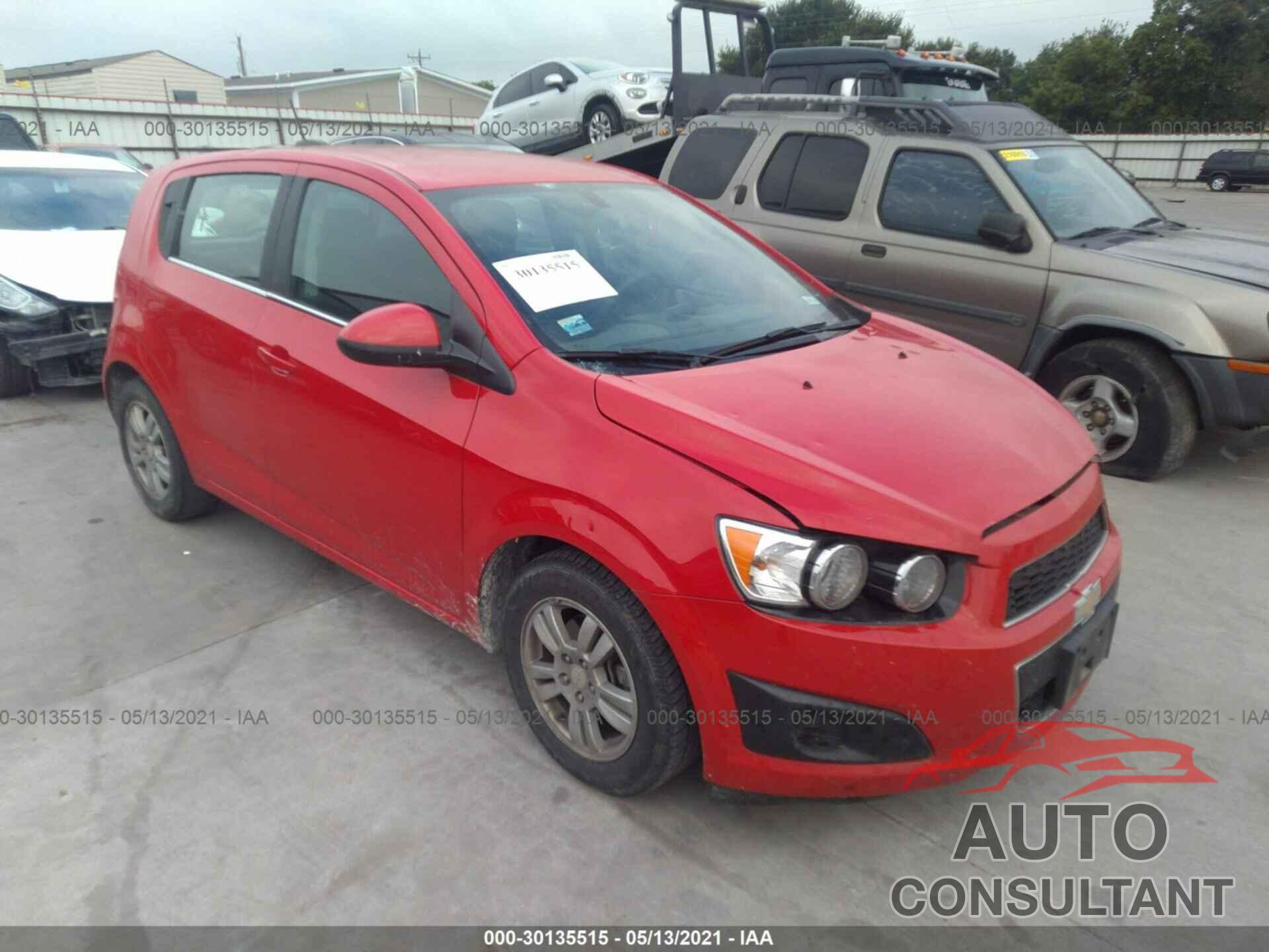 CHEVROLET SONIC 2016 - 1G1JC6SH1G4149952