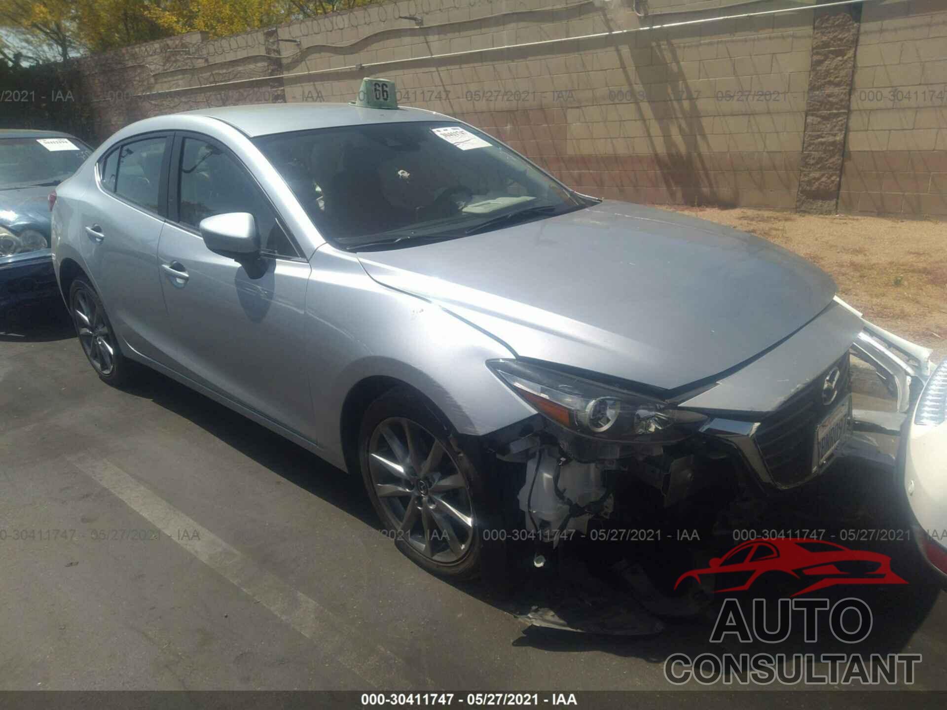 MAZDA MAZDA3 4-DOOR 2018 - 3MZBN1V3XJM198102