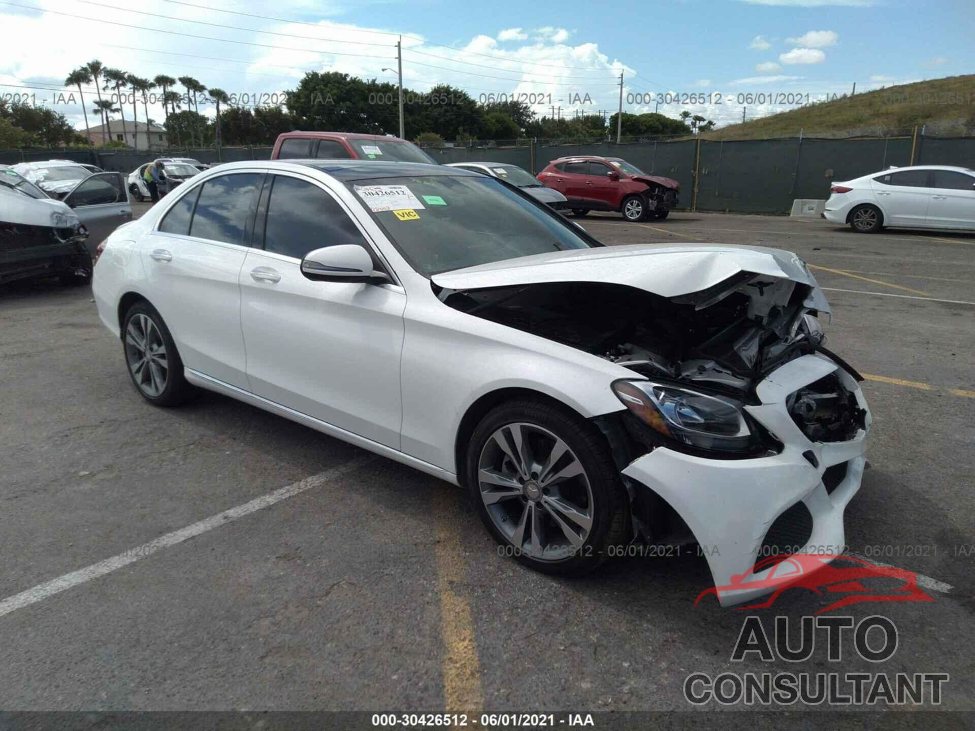 MERCEDES-BENZ C-CLASS 2016 - 55SWF4JB8GU113219