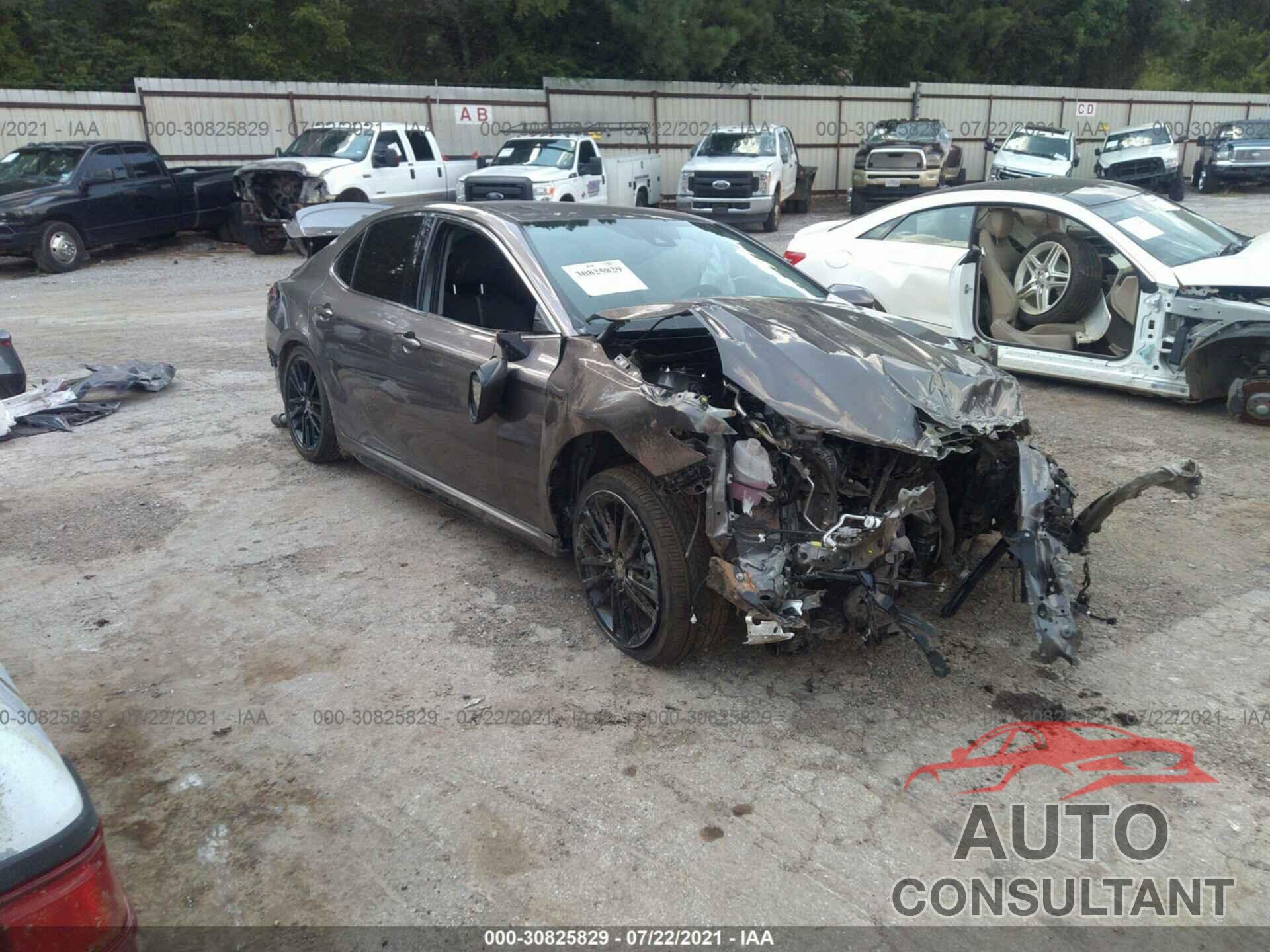 TOYOTA CAMRY 2021 - 4T1K61AK6MU443843