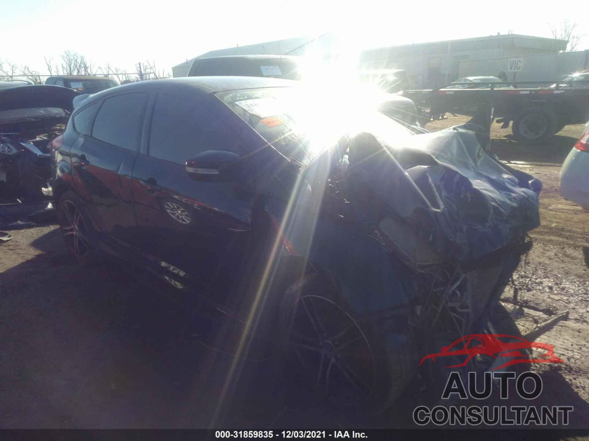 FORD FOCUS 2017 - 1FADP3L97HL289791