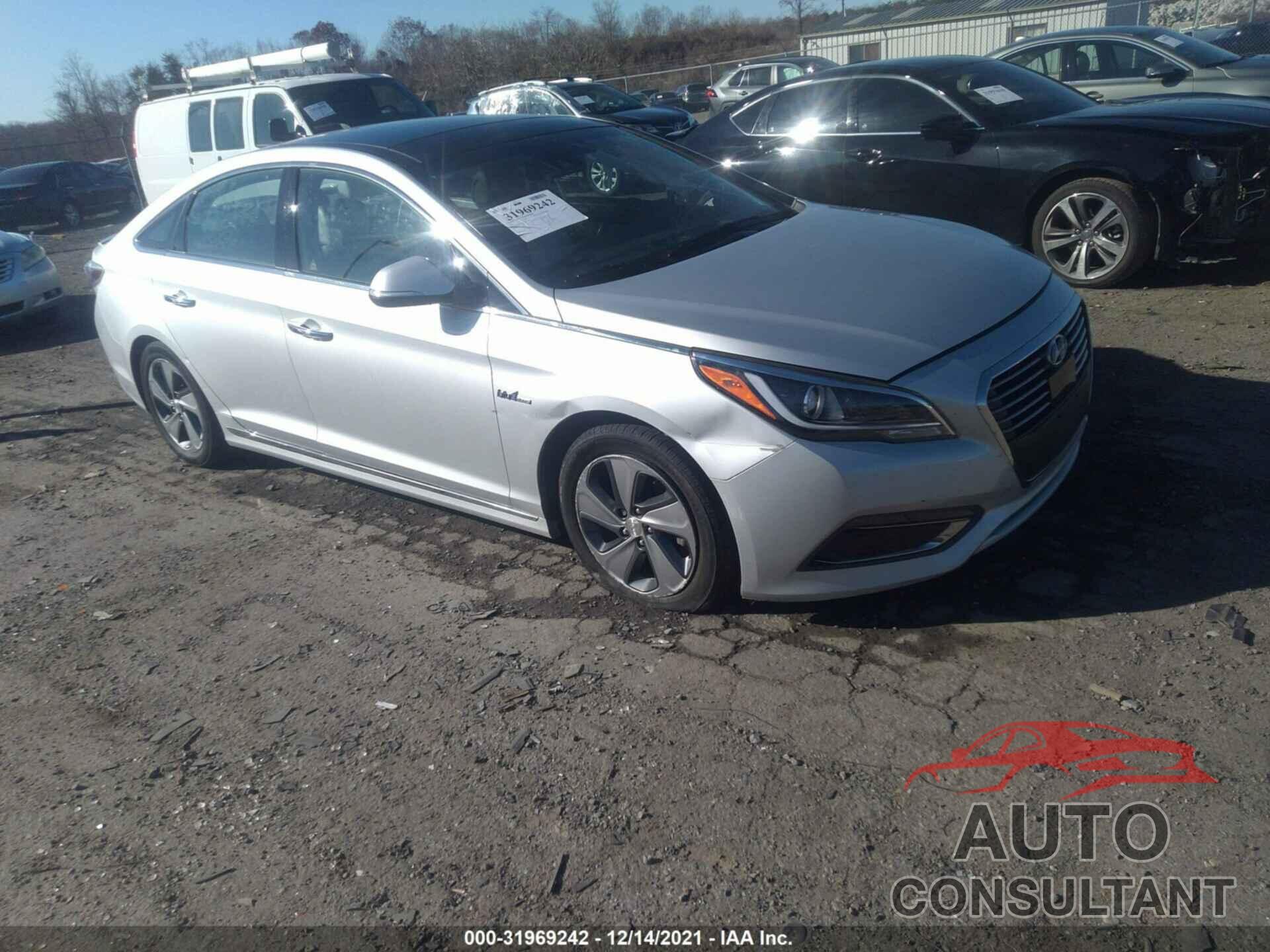 HYUNDAI SONATA HYBRID 2016 - KMHE34L11GA019357