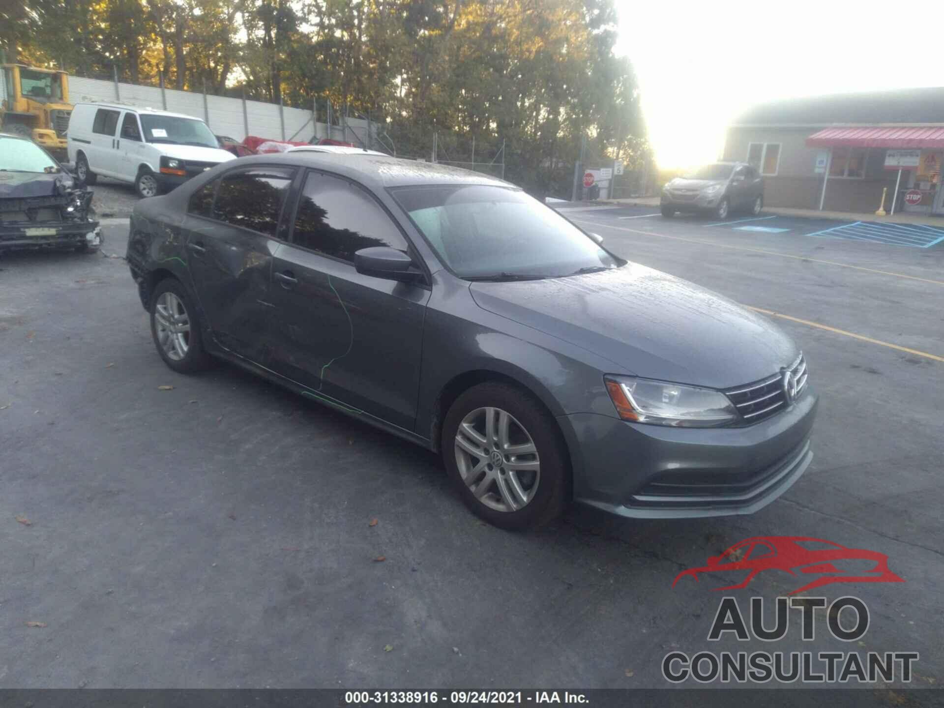 VOLKSWAGEN JETTA 2018 - 3VW2B7AJ7JM222646