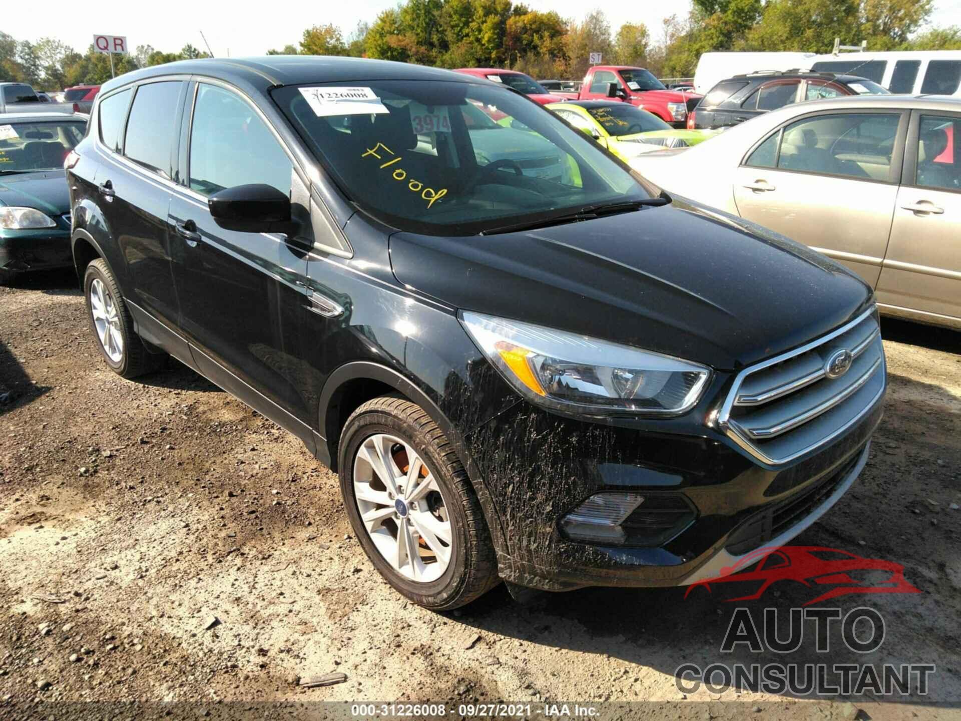 FORD ESCAPE 2017 - 1FMCU9G94HUA38177