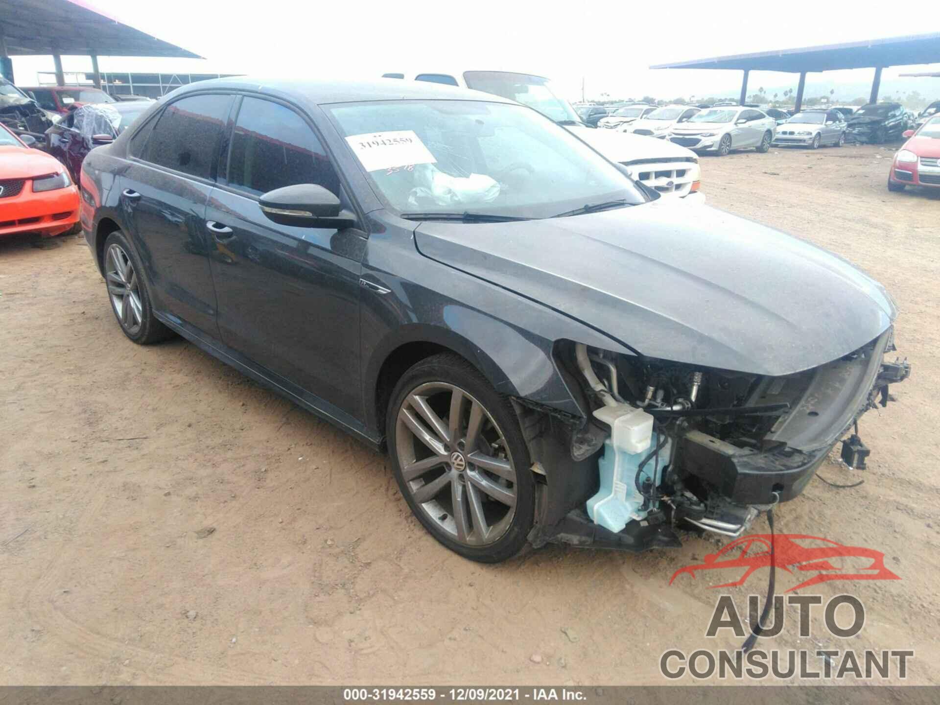 VOLKSWAGEN PASSAT 2018 - 1VWAA7A33JC013518