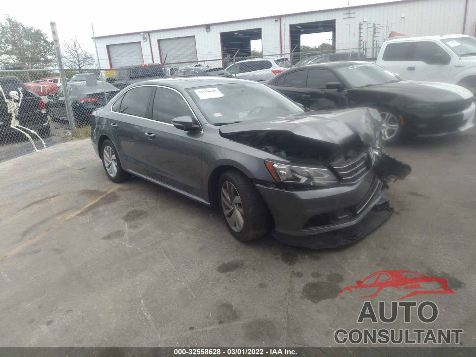 VOLKSWAGEN PASSAT 2018 - 1VWBA7A32JC030640