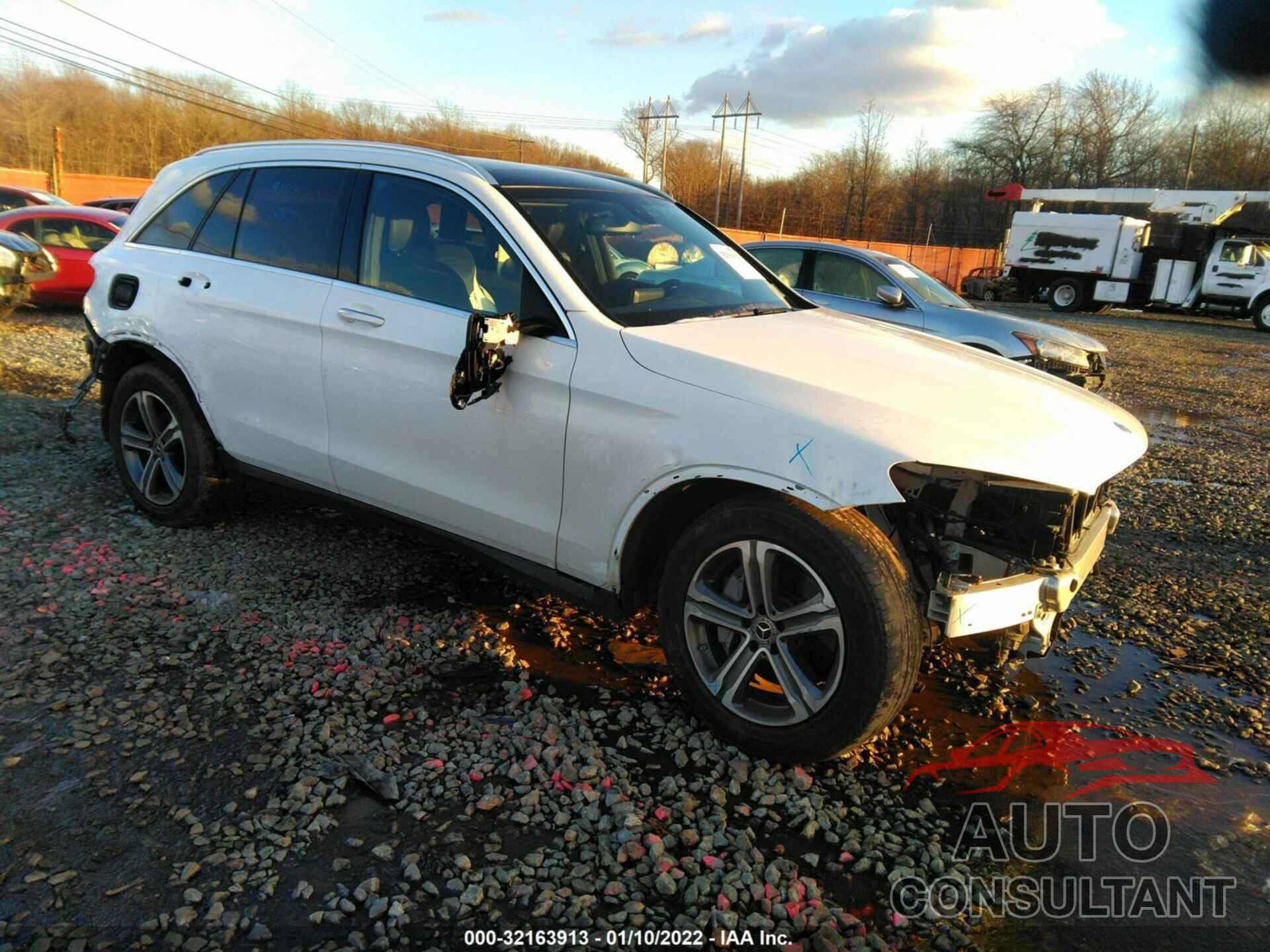 MERCEDES-BENZ GLC 2019 - WDC0G4KB4KF663535