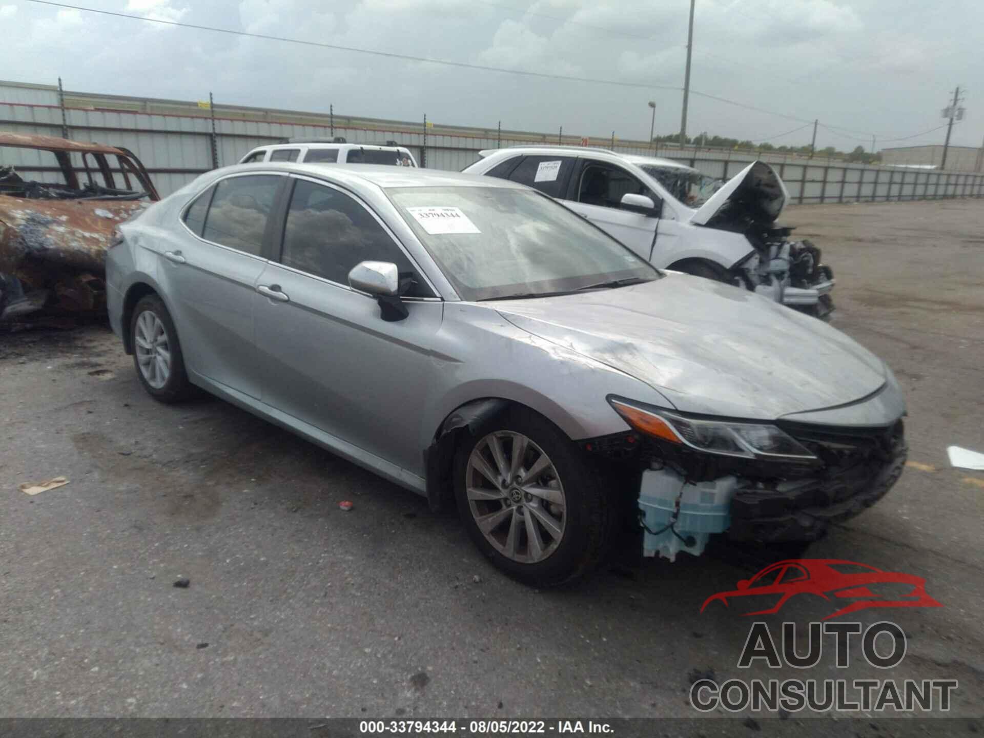 TOYOTA CAMRY 2022 - 4T1R11AK8NU048562