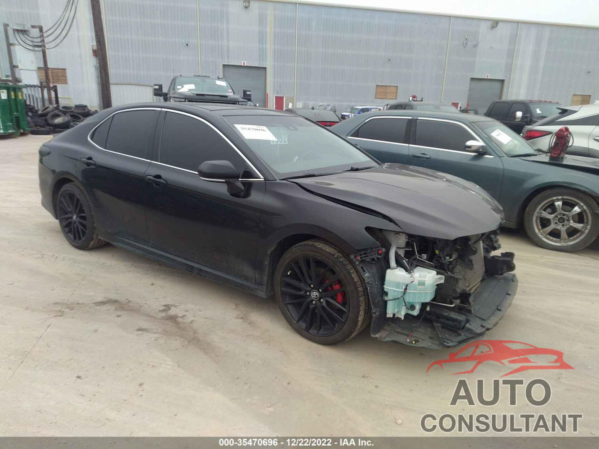 TOYOTA CAMRY 2018 - 4T1B61HK3JU152590