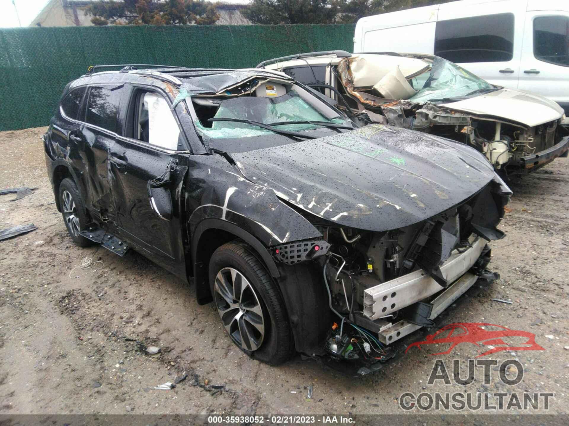 TOYOTA HIGHLANDER 2021 - 5TDGZRBHXMS559456