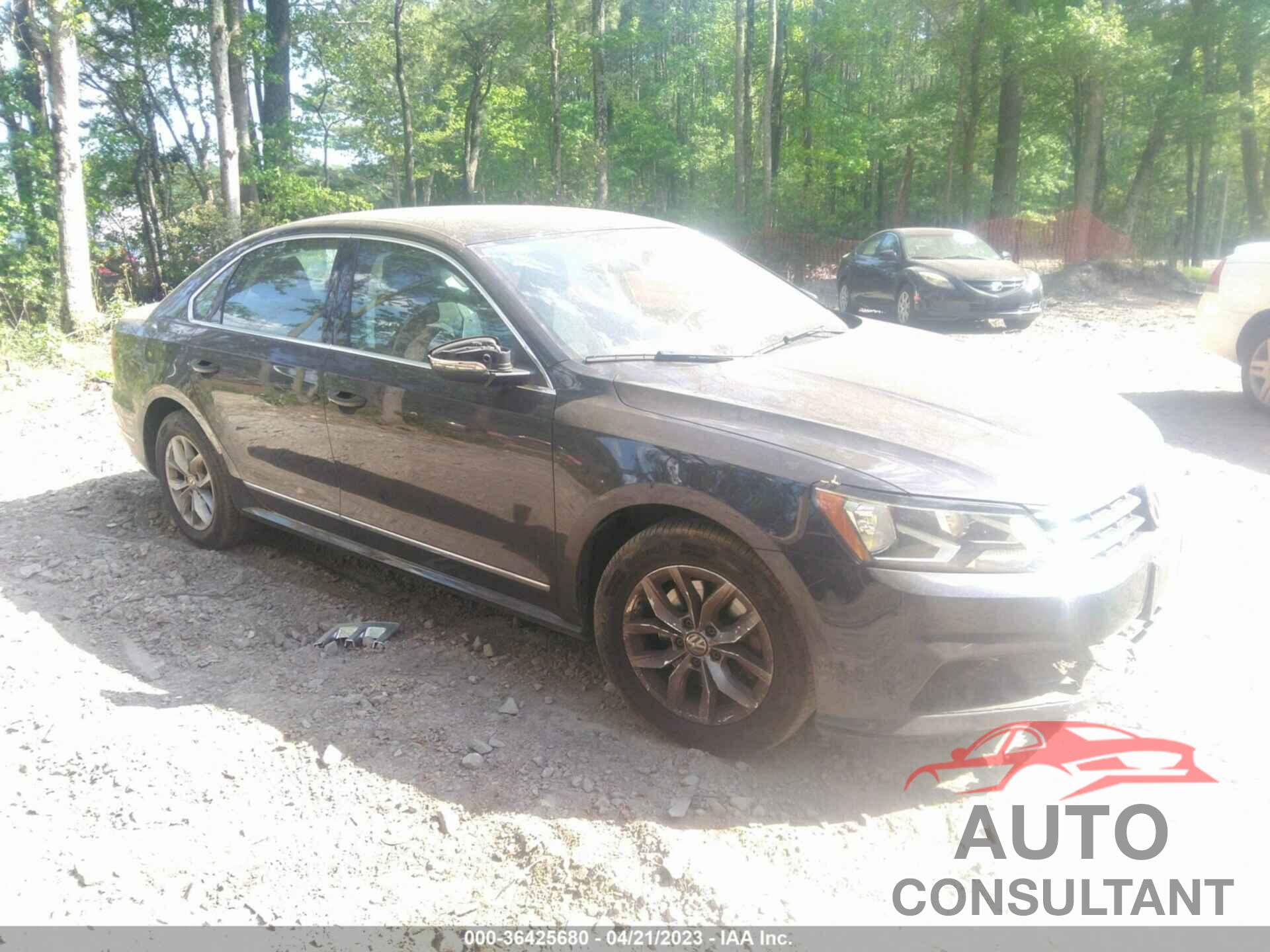 VOLKSWAGEN PASSAT 2017 - 1VWAT7A35HC019146