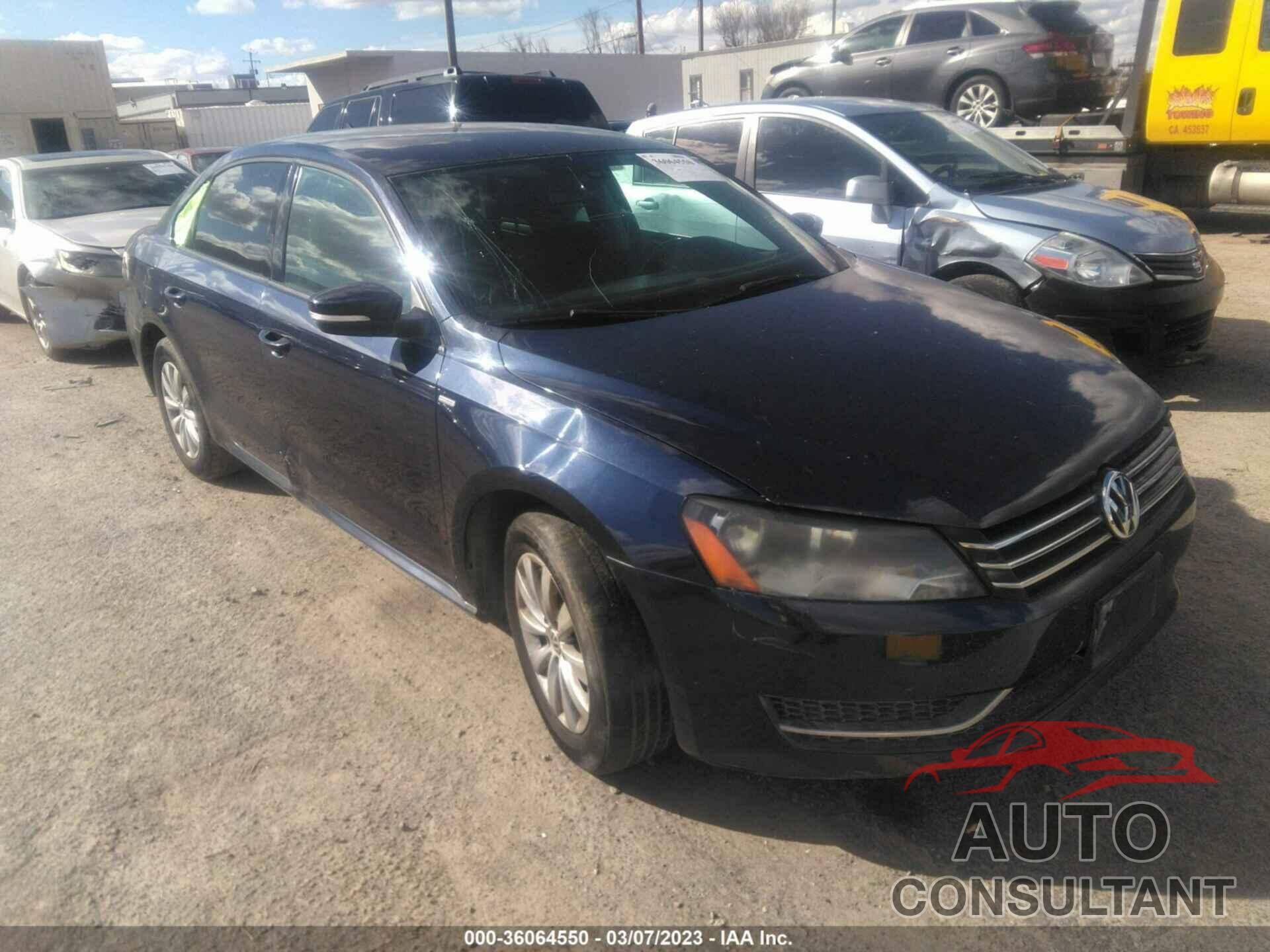 VOLKSWAGEN PASSAT 2015 - 1VWAT7A33FC082842