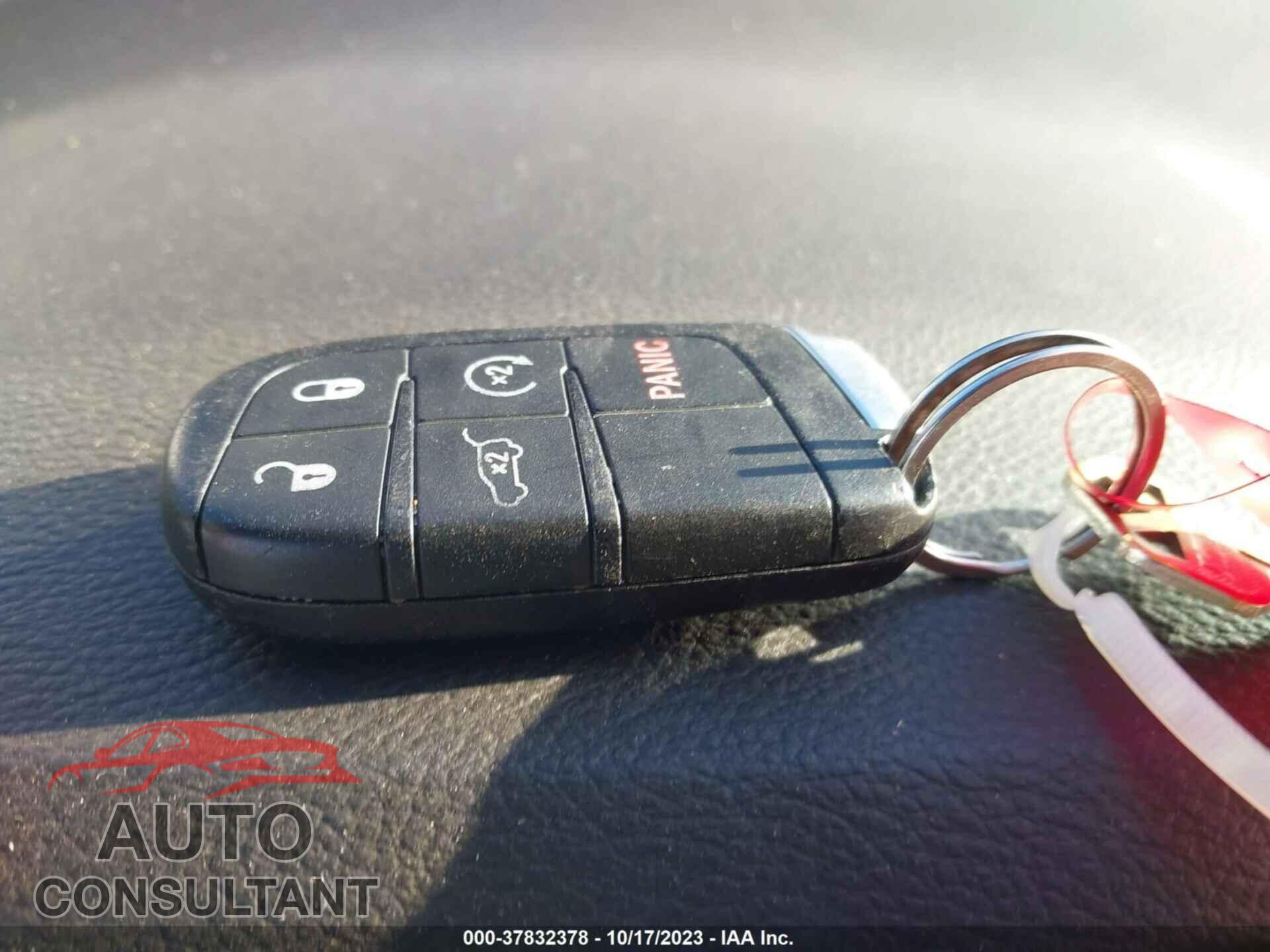 DODGE DURANGO 2015 - 1C4SDJCT8FC892255