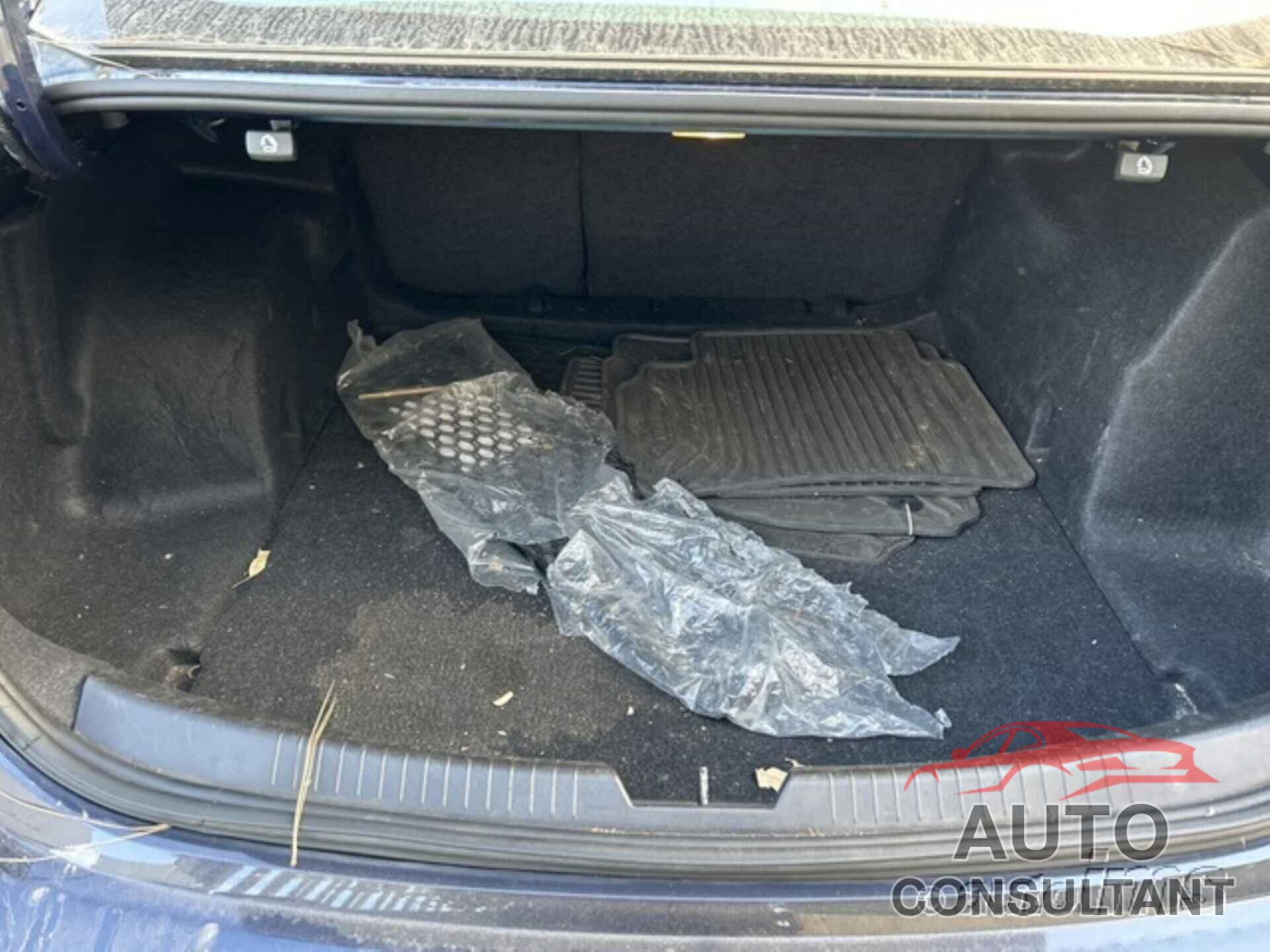 CHEVROLET MALIBU 2018 - 1G1ZD5ST8JF188046