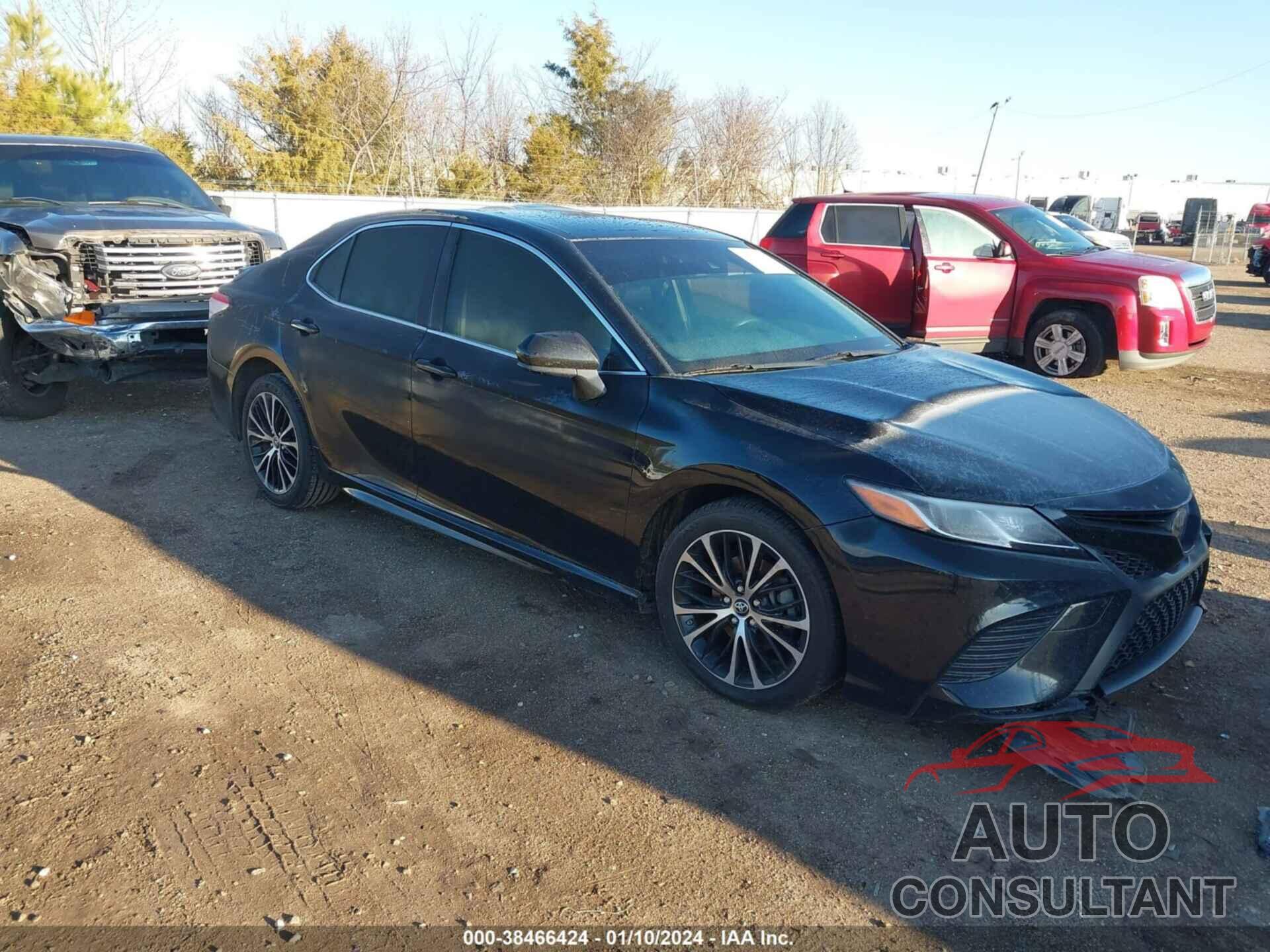 TOYOTA CAMRY 2018 - JTNB11HK8J3013477