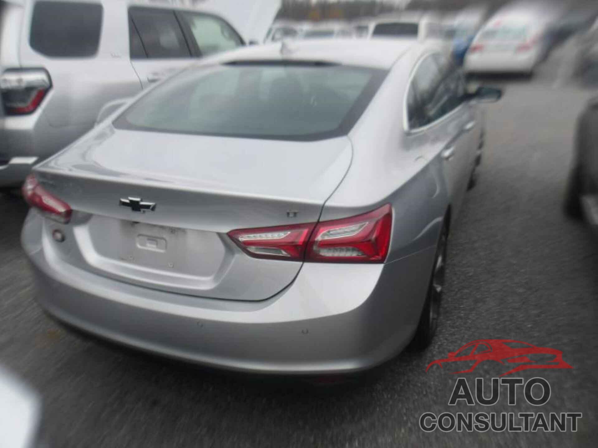 CHEVROLET MALIBU 2020 - 1G1ZD5ST9LF135567