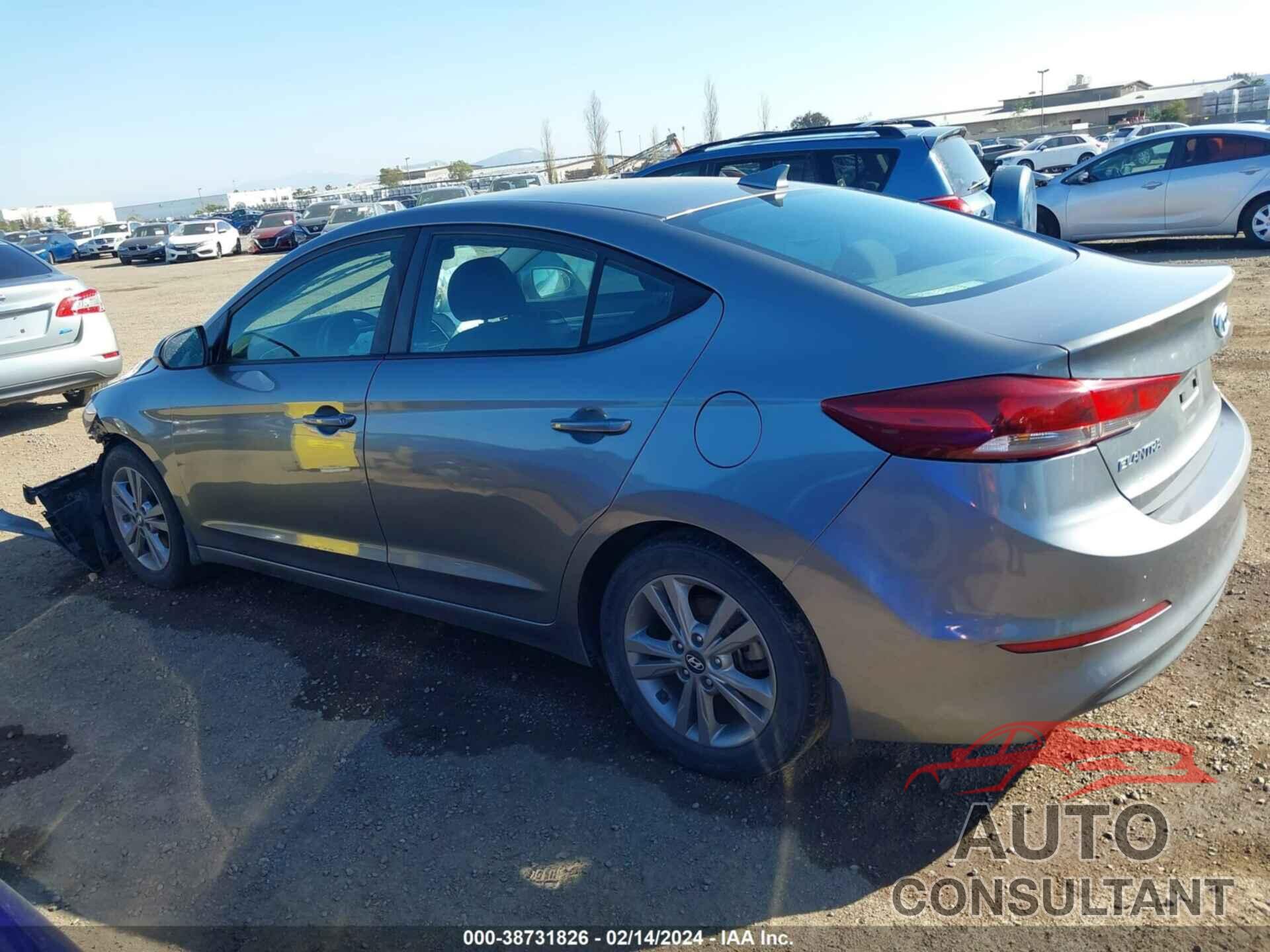 HYUNDAI ELANTRA 2018 - KMHD84LF5JU533873