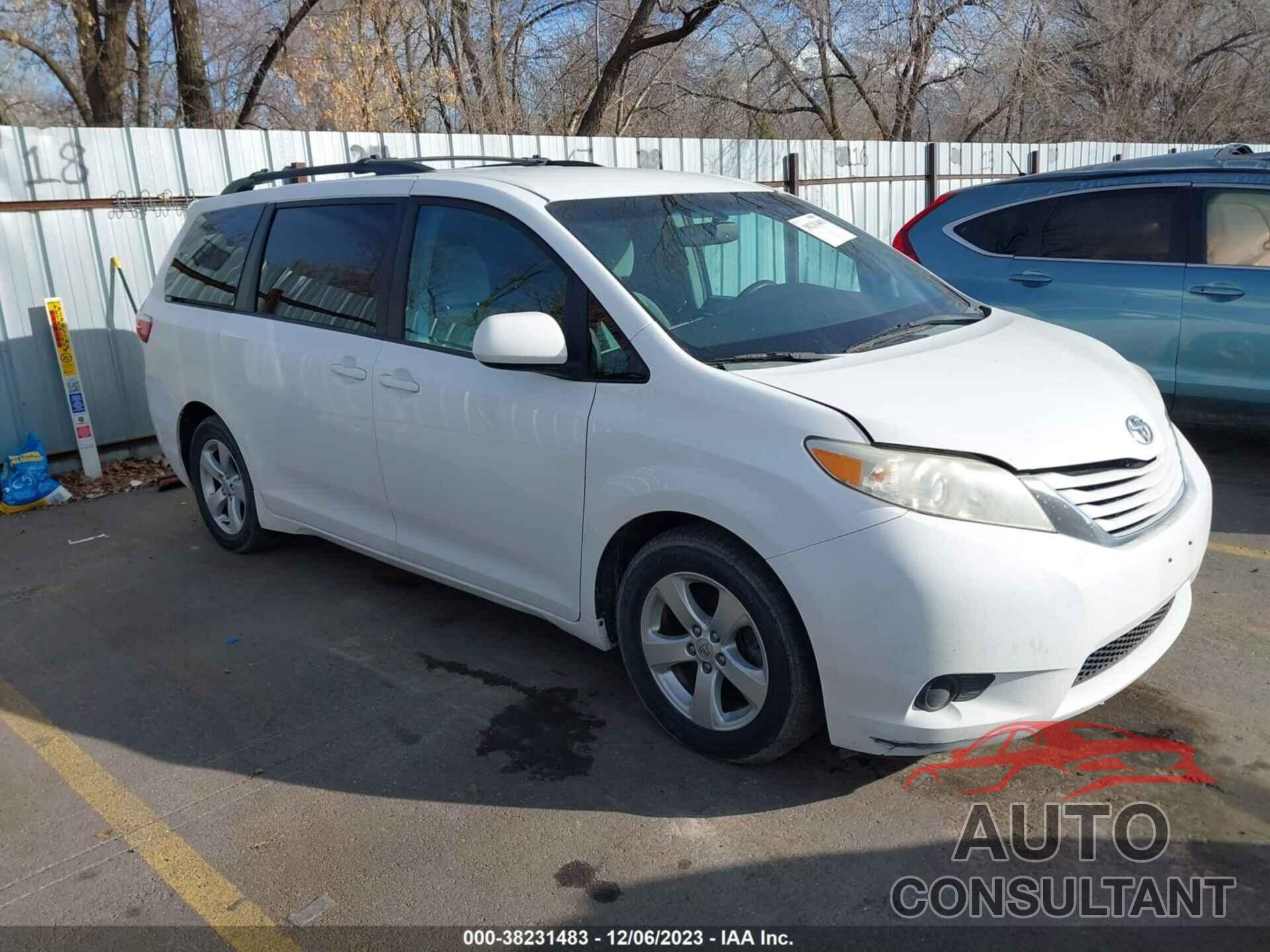 TOYOTA SIENNA 2015 - 5TDKK3DC1FS550788