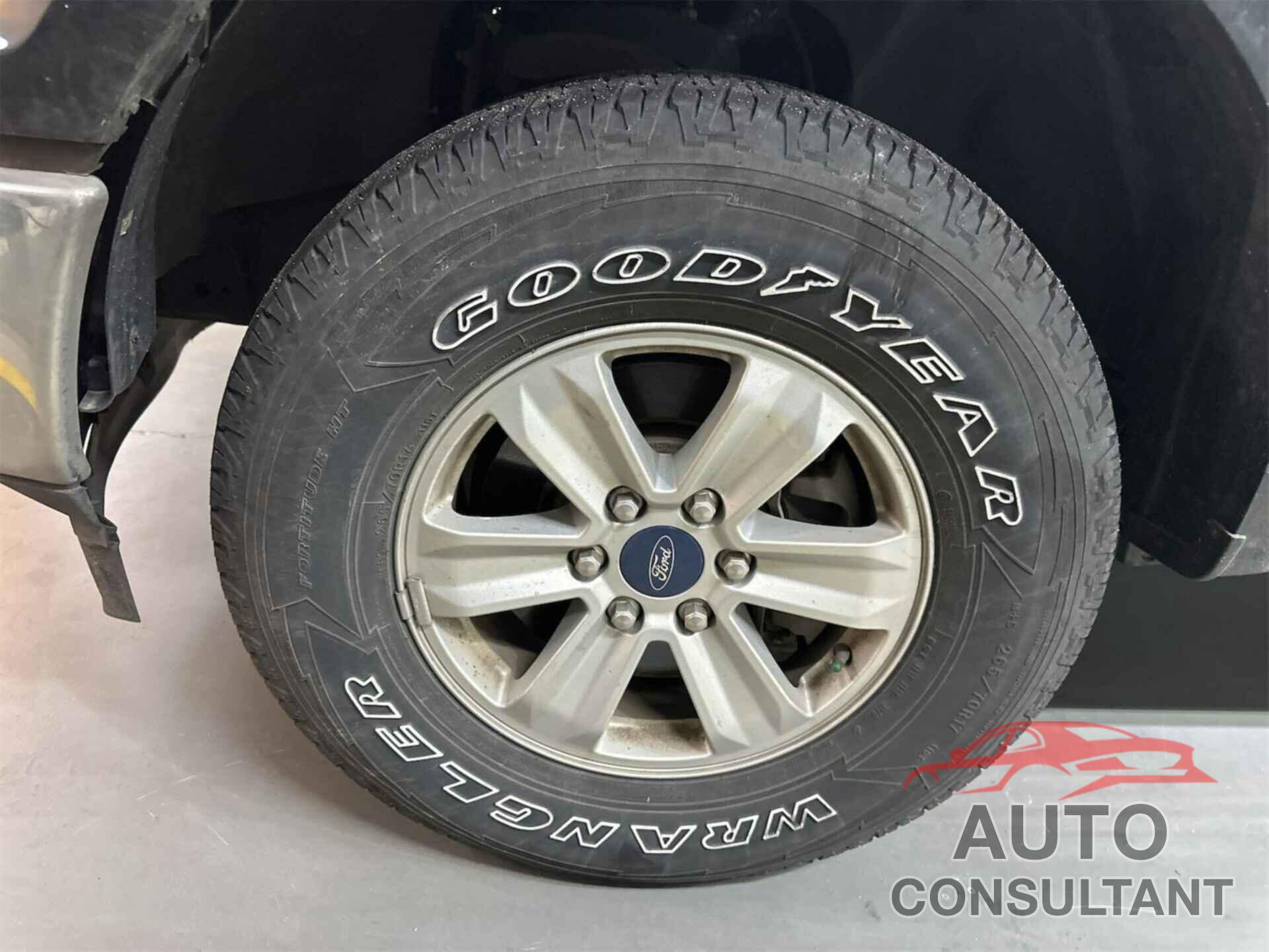FORD F-150 2020 - 1FTMF1EB1LKF20801