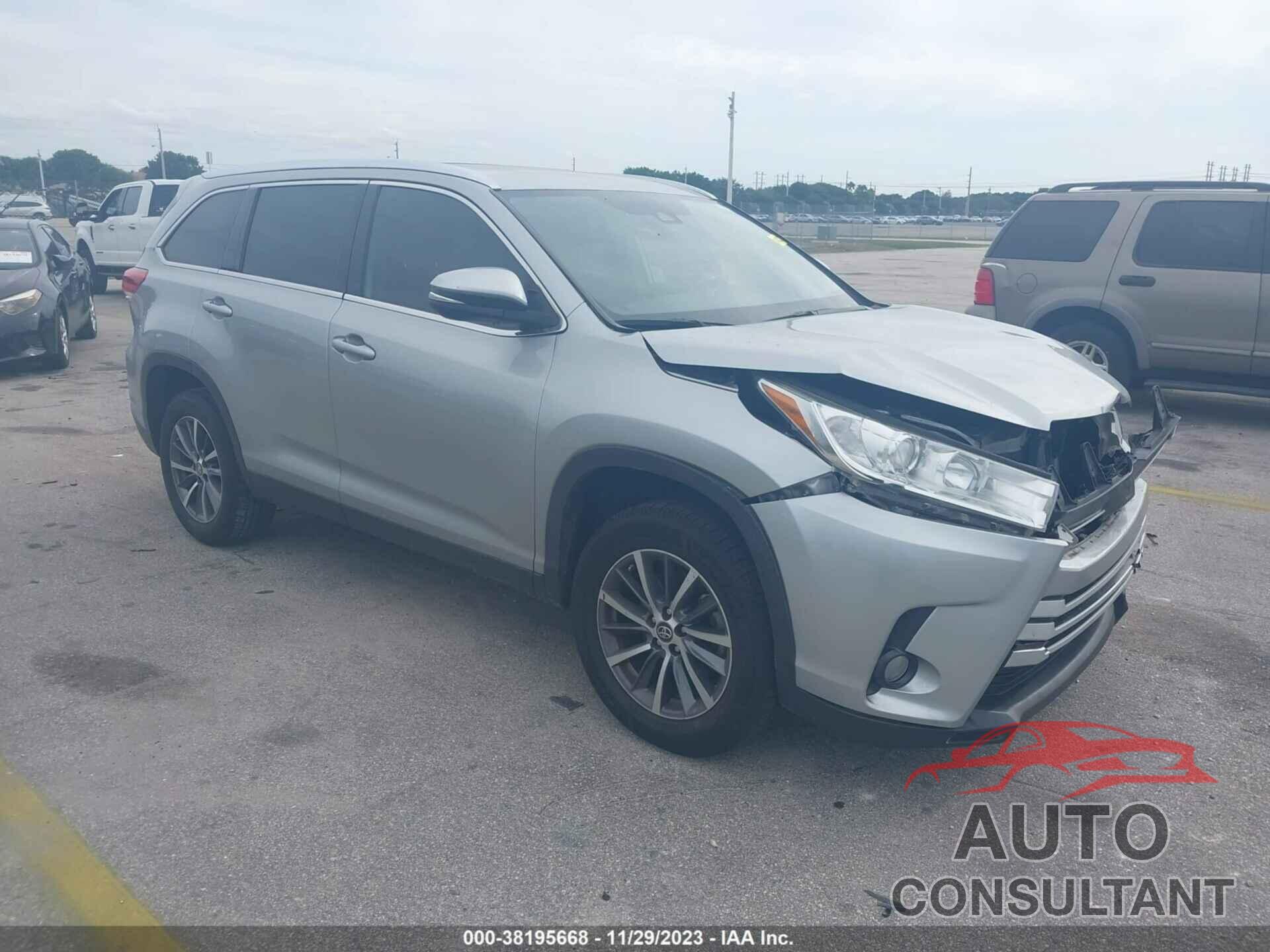 TOYOTA HIGHLANDER 2019 - 5TDKZRFH2KS564927