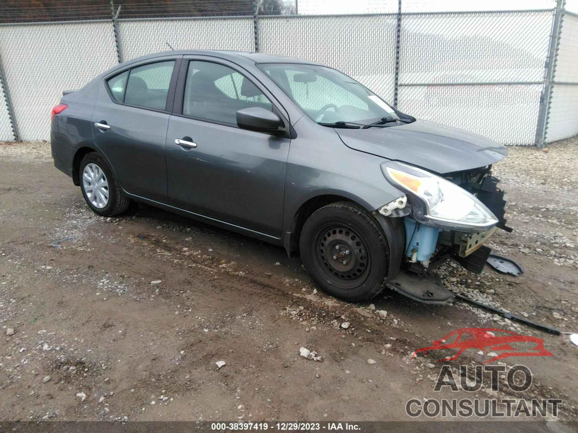 NISSAN VERSA 2018 - 3N1CN7AP3JL875244