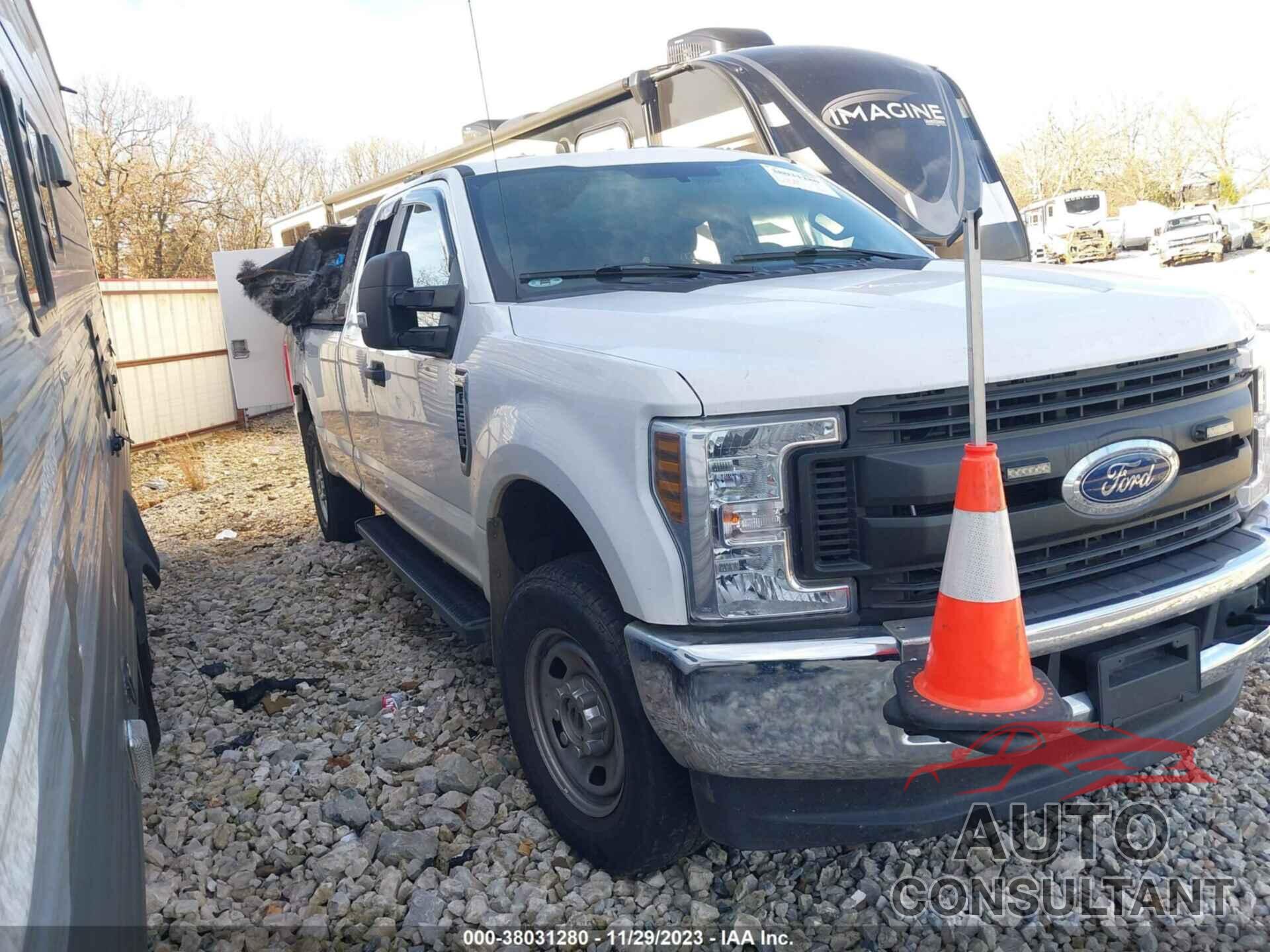 FORD F-350 2019 - 1FT8X3B65KEE59788