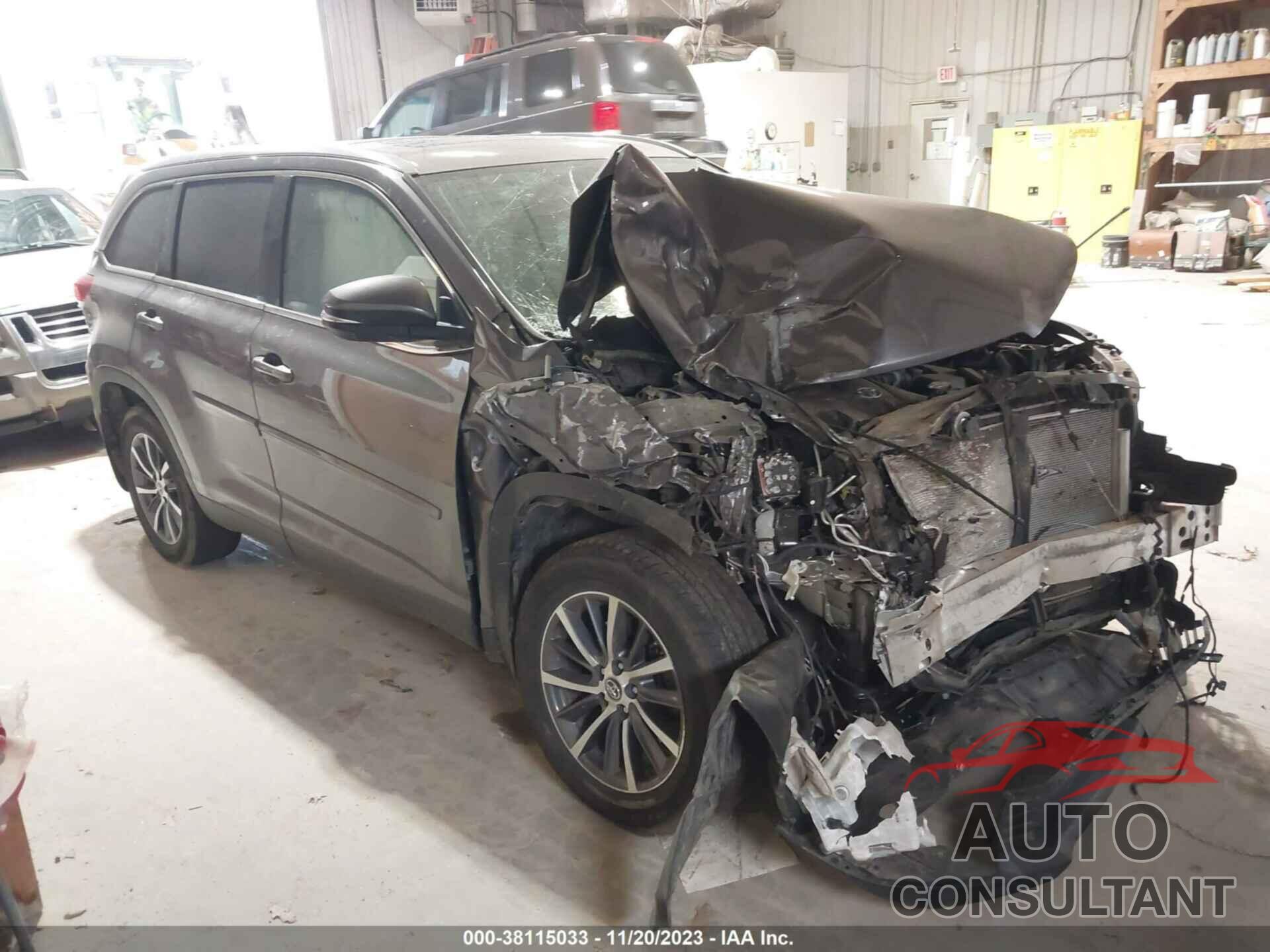 TOYOTA HIGHLANDER 2019 - 5TDJZRFH7KS579063