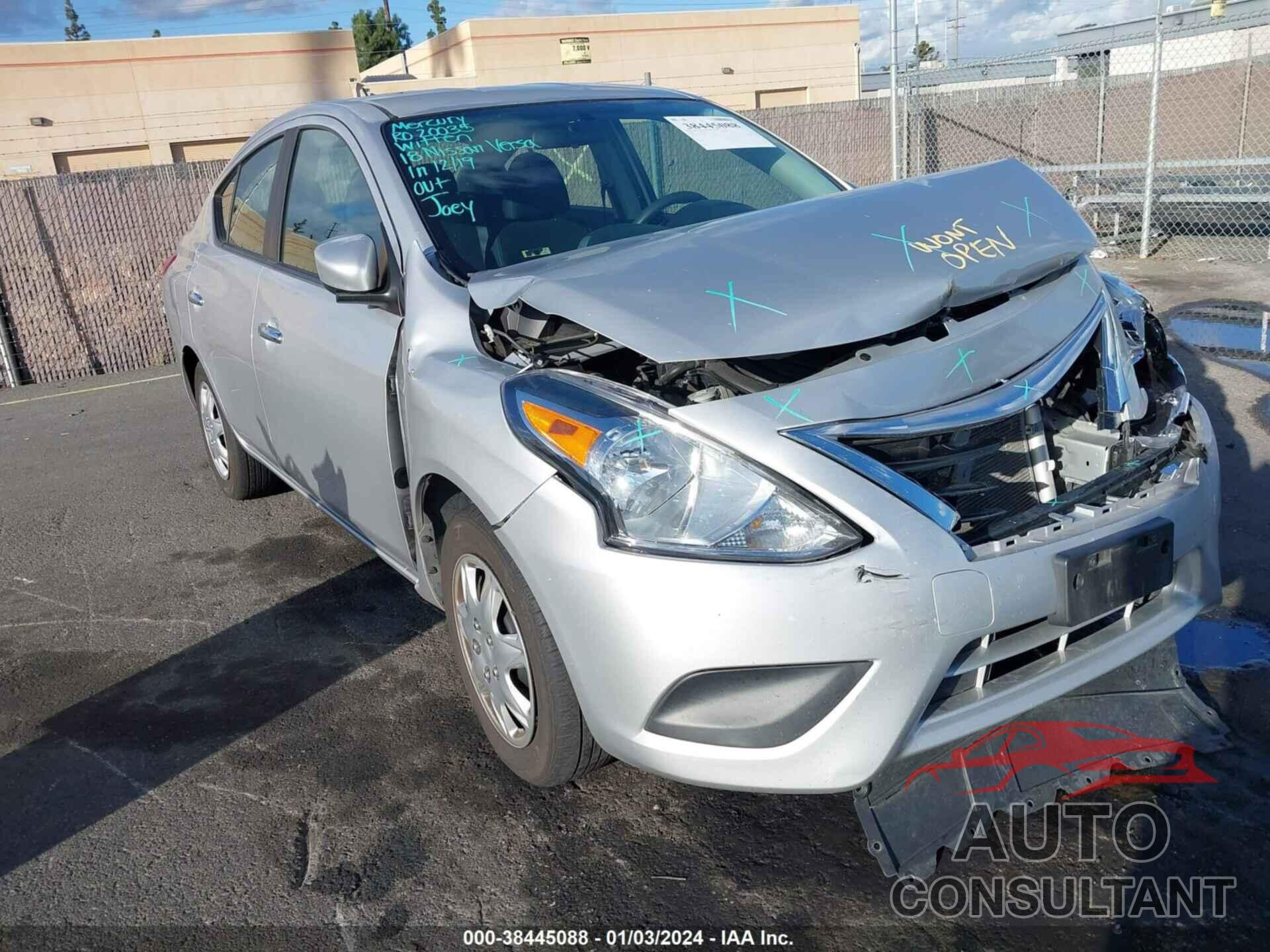 NISSAN VERSA 2018 - 3N1CN7AP7JK442659