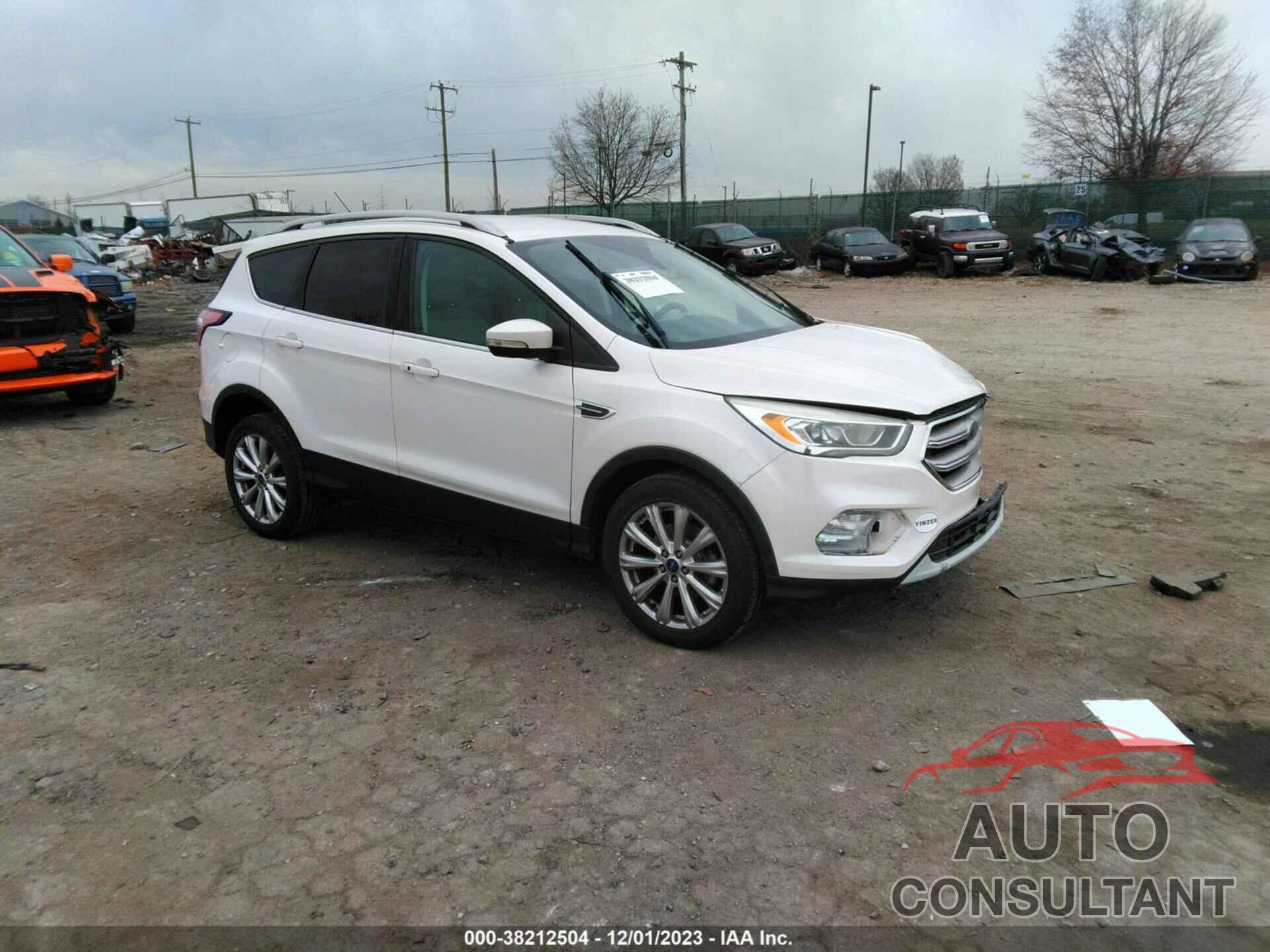 FORD ESCAPE 2017 - 1FMCU0JD1HUB94721