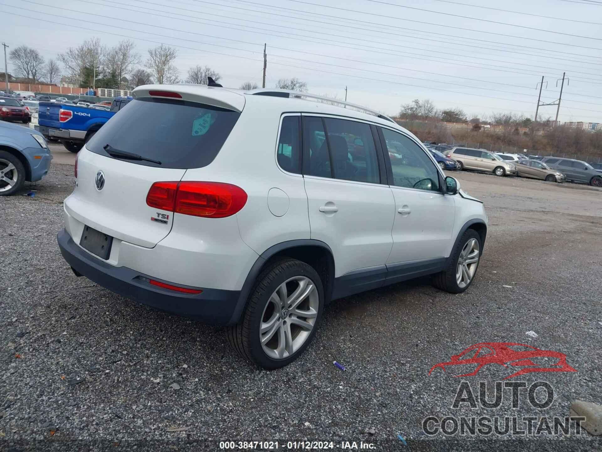 VOLKSWAGEN TIGUAN 2016 - WVGBV7AX7GW555657