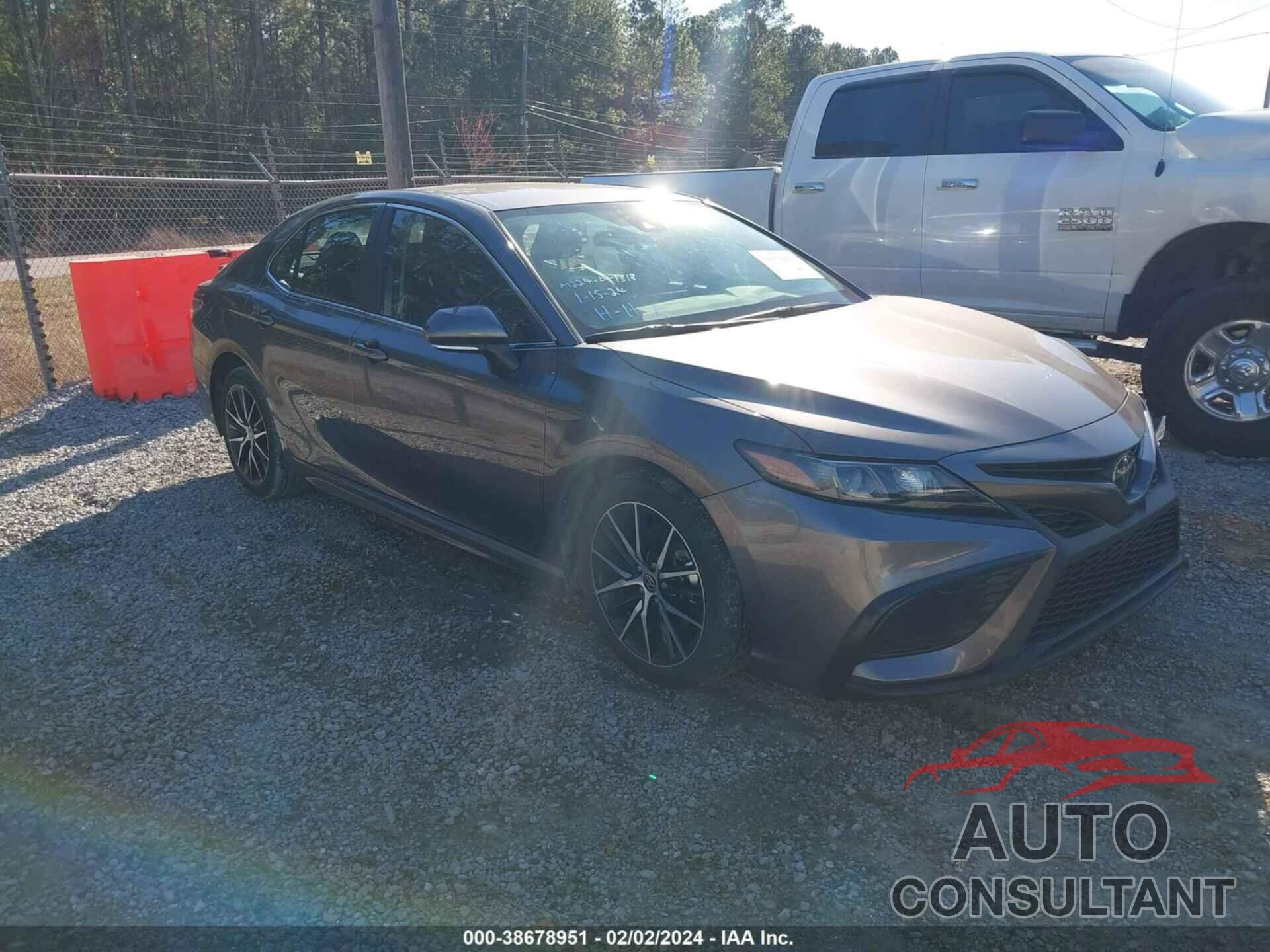 TOYOTA CAMRY 2023 - 4T1G11AK2PU823609