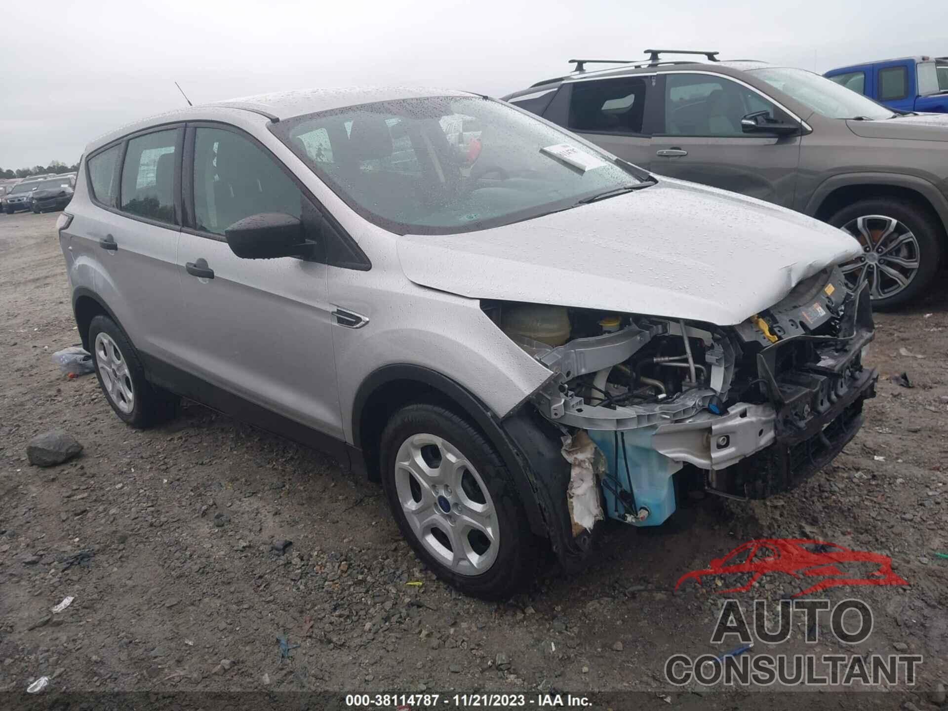 FORD ESCAPE 2017 - 1FMCU0F78HUE00670