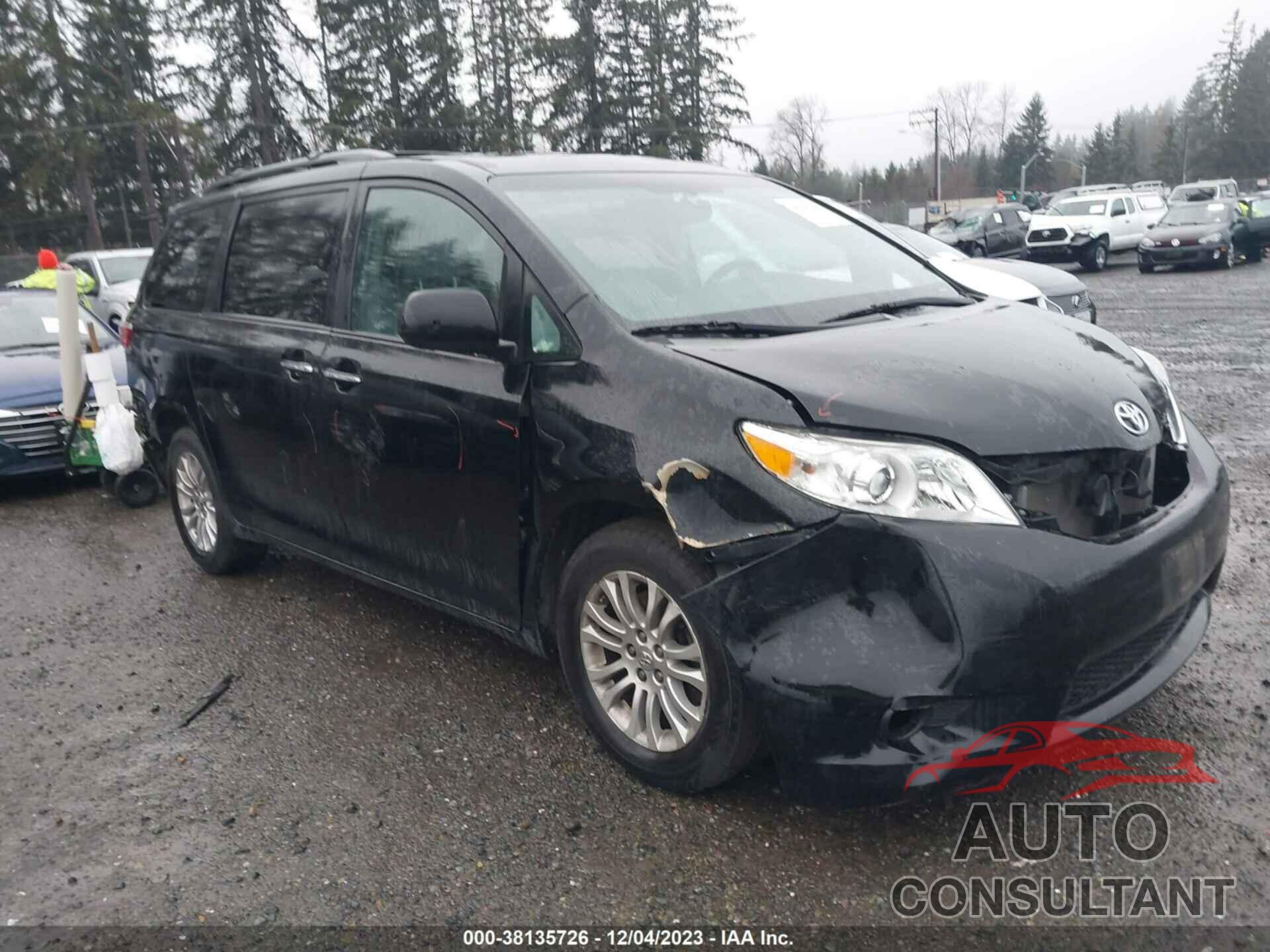 TOYOTA SIENNA 2015 - 5TDYK3DC2FS602097