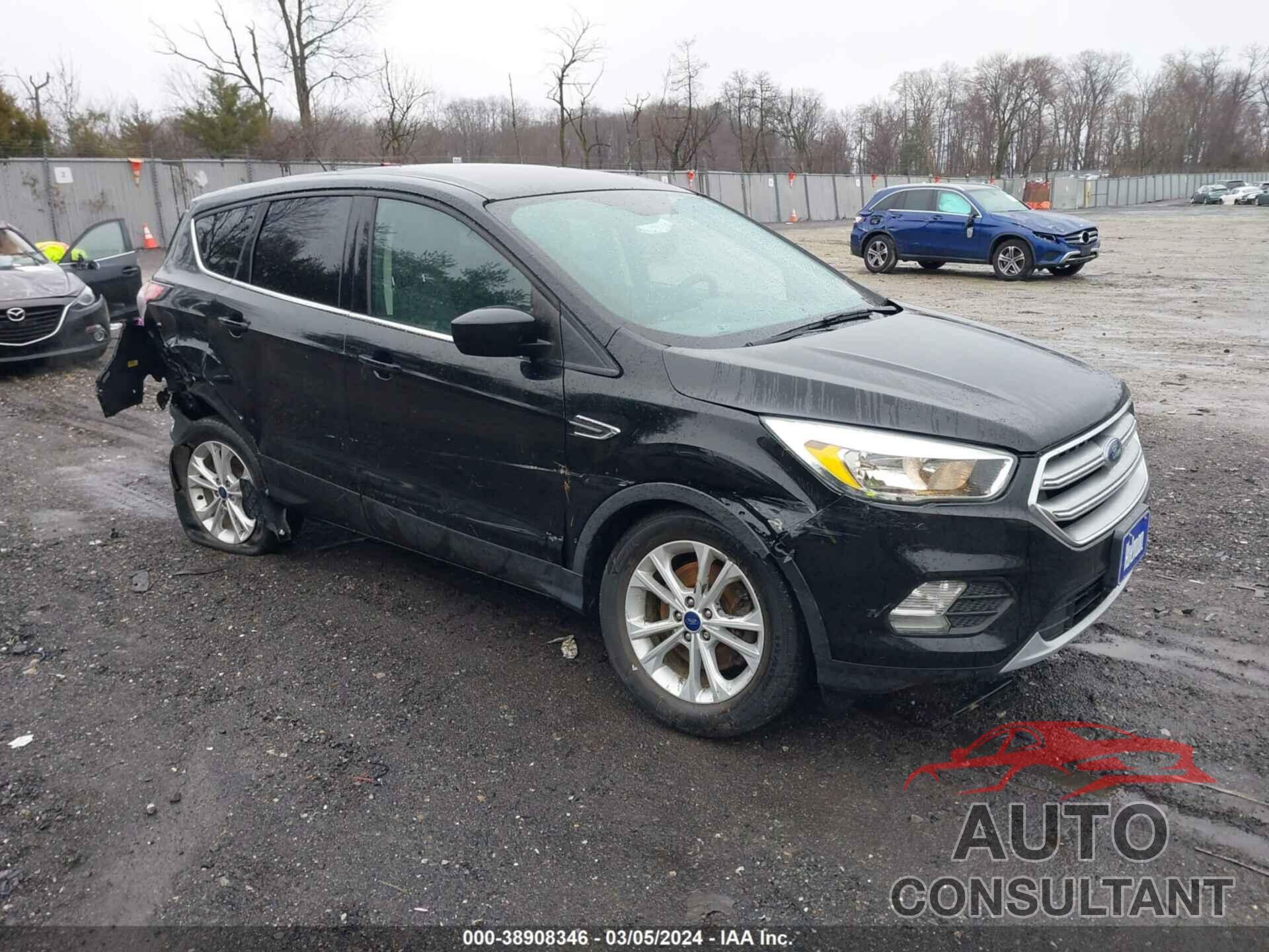 FORD ESCAPE 2017 - 1FMCU9GD2HUA97992