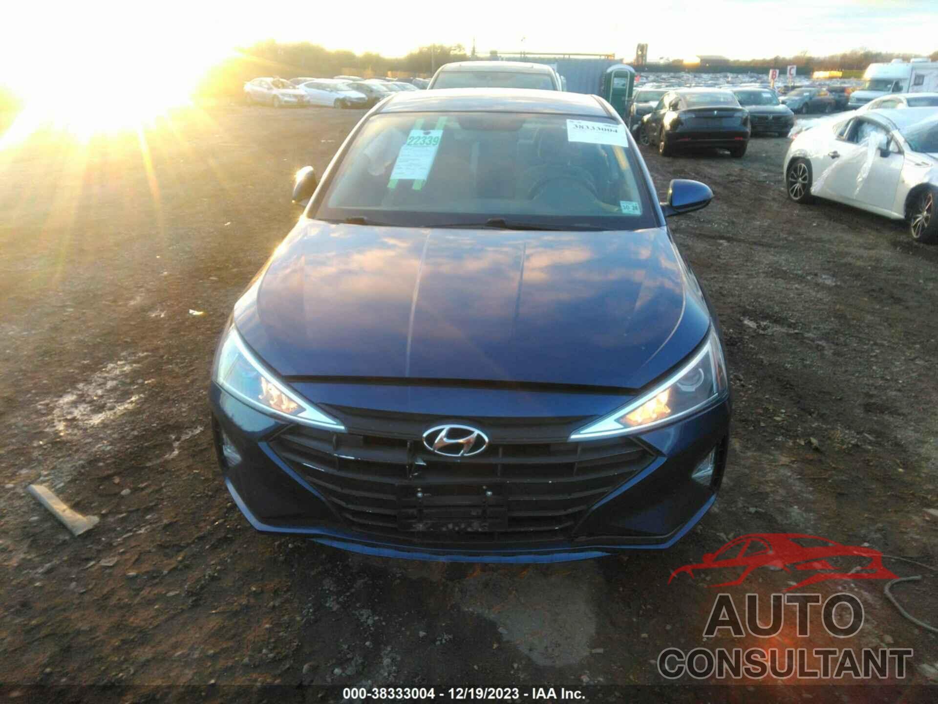 HYUNDAI ELANTRA 2019 - 5NPD74LF8KH497650