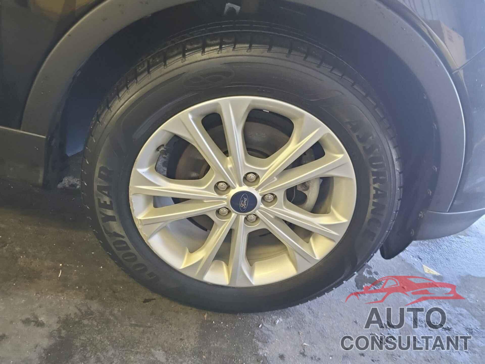 FORD ESCAPE 2019 - 1FMCU0GD9KUB33387