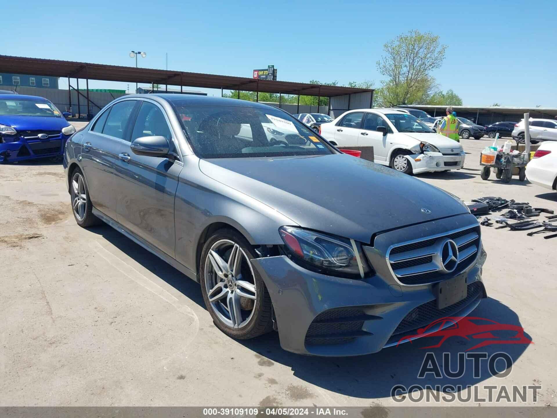 MERCEDES-BENZ E 300 2018 - WDDZF4JB4JA427261