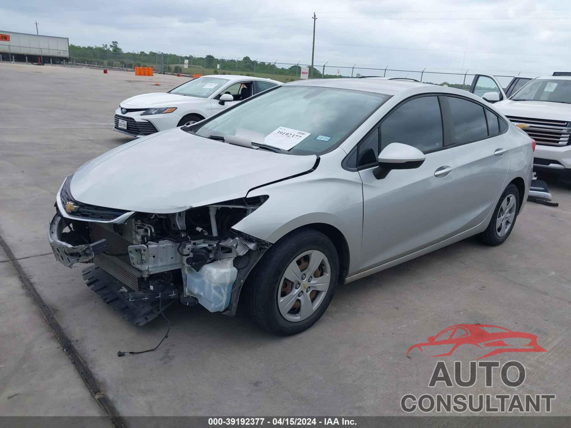 CHEVROLET CRUZE 2018 - 1G1BC5SM5J7104529