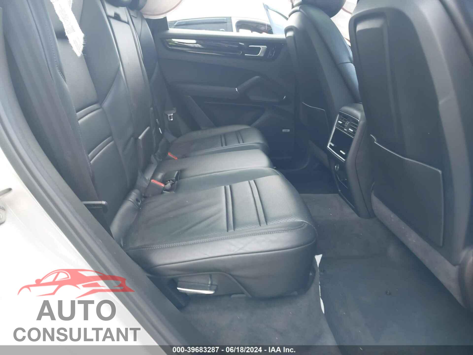 PORSCHE CAYENNE 2020 - WP1AB2AY2LDA27954