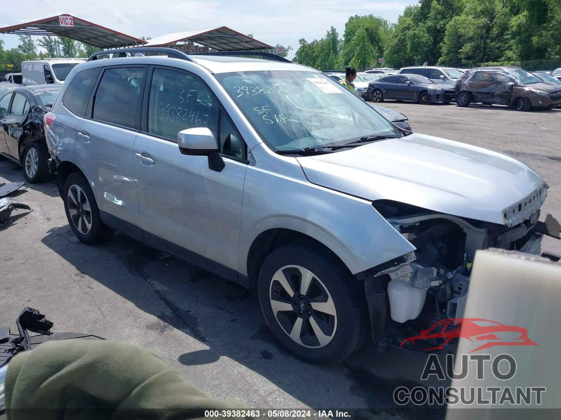 SUBARU FORESTER 2018 - JF2SJAGC9JH470320