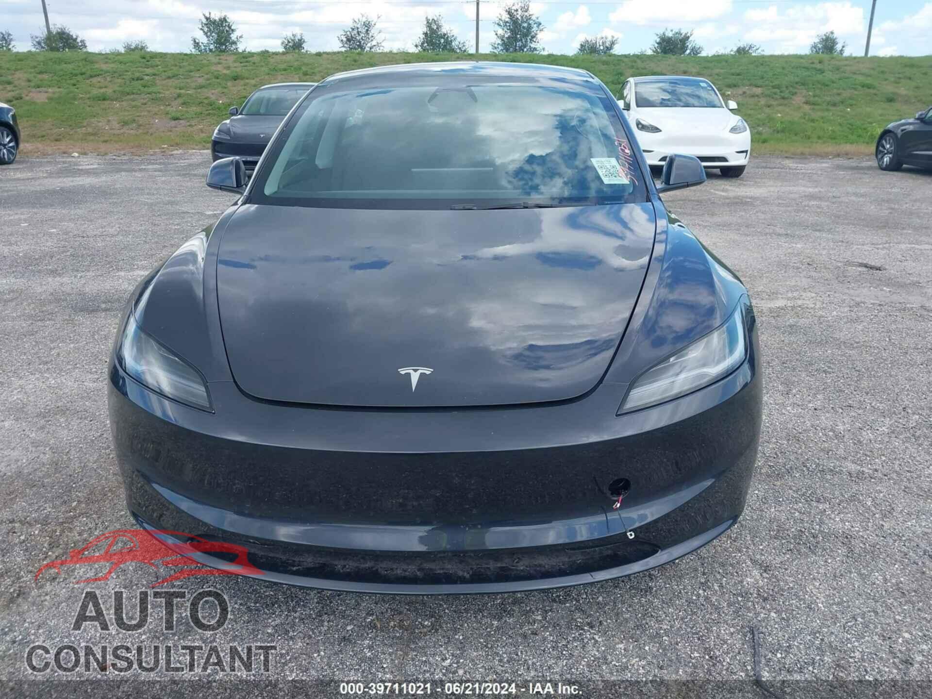 TESLA MODEL 3 2024 - 5YJ3E1EA2RF749385