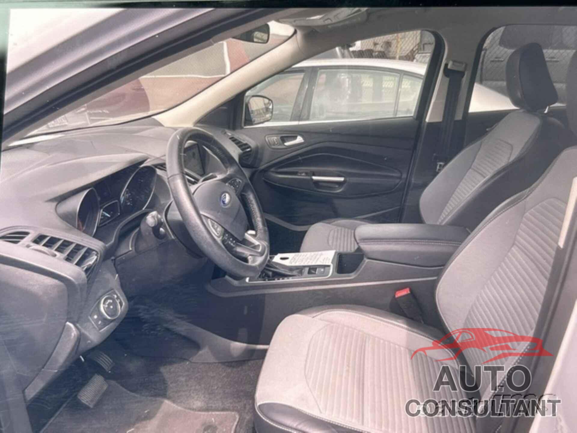 FORD ESCAPE 2019 - 1FMCU9GD0KUA65694
