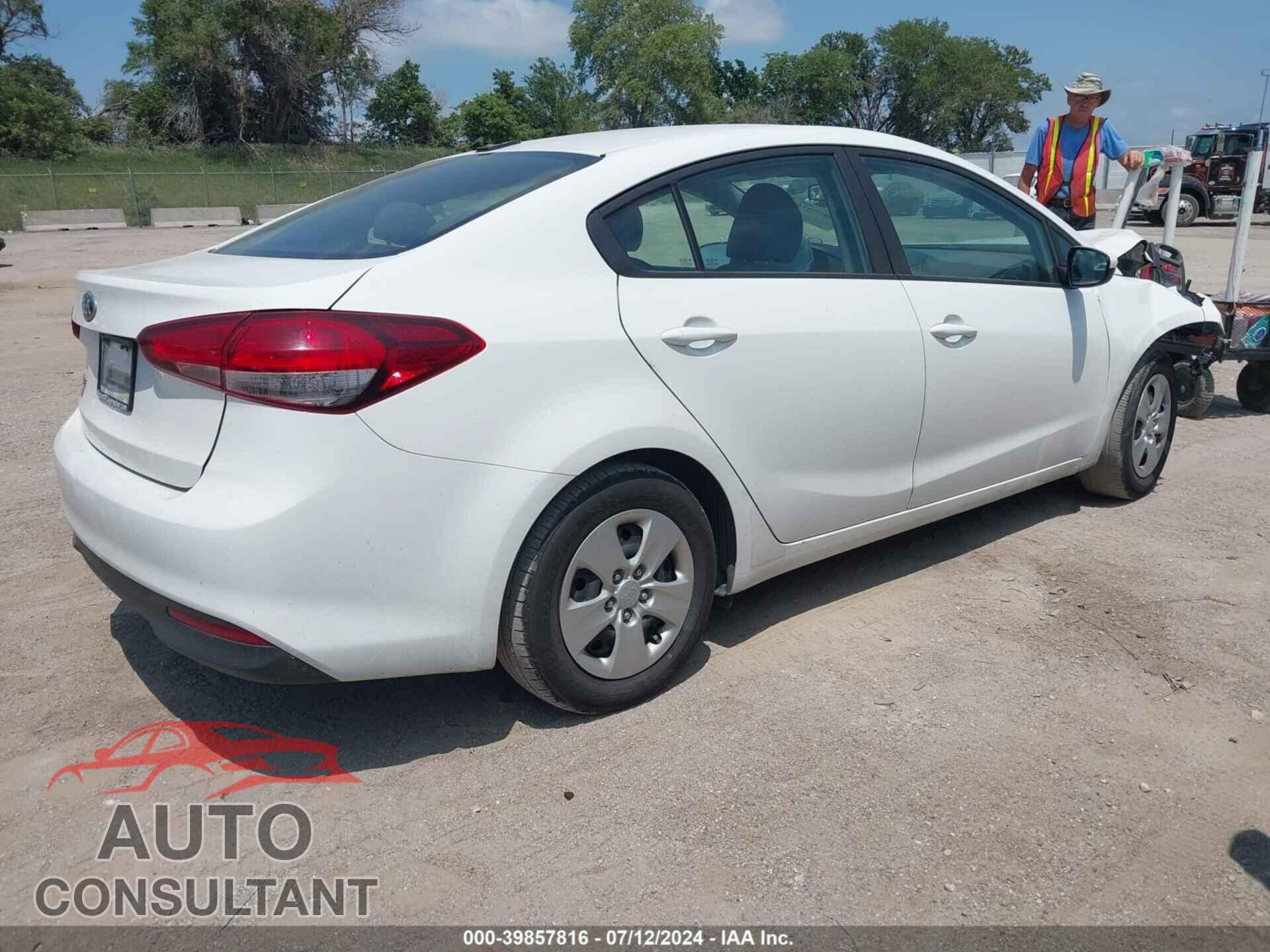KIA FORTE 2017 - 3KPFK4A73HE072563