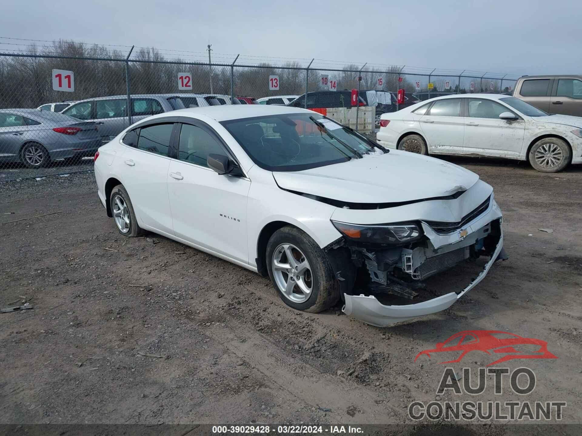 CHEVROLET MALIBU 2018 - 1G1ZB5ST8JF278688
