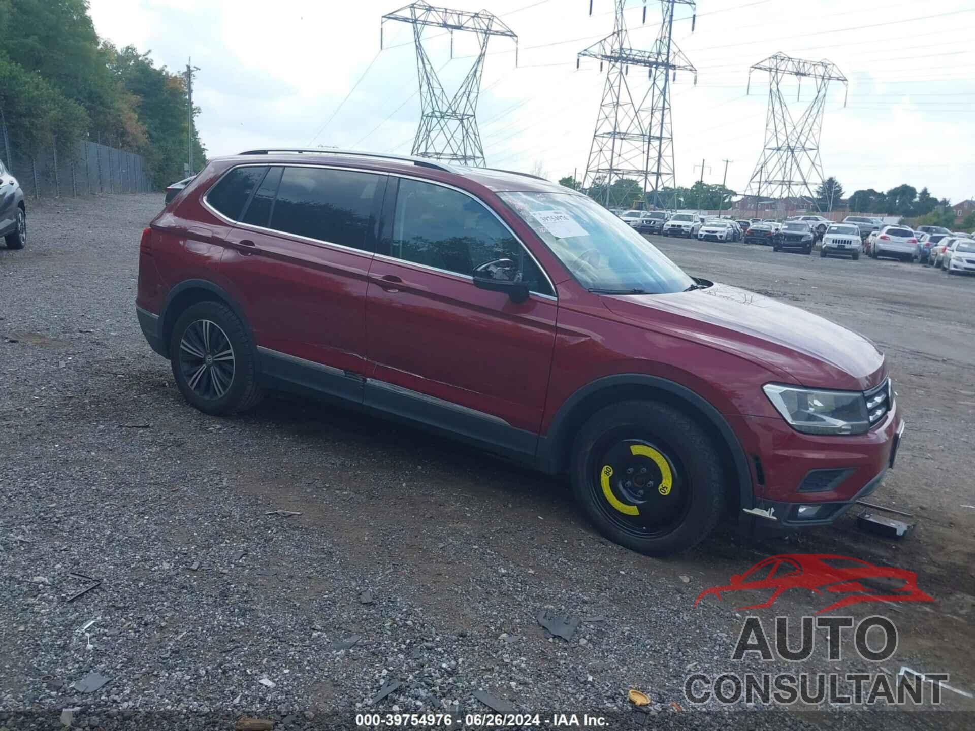 VOLKSWAGEN TIGUAN 2018 - 3VV2B7AX1JM010933