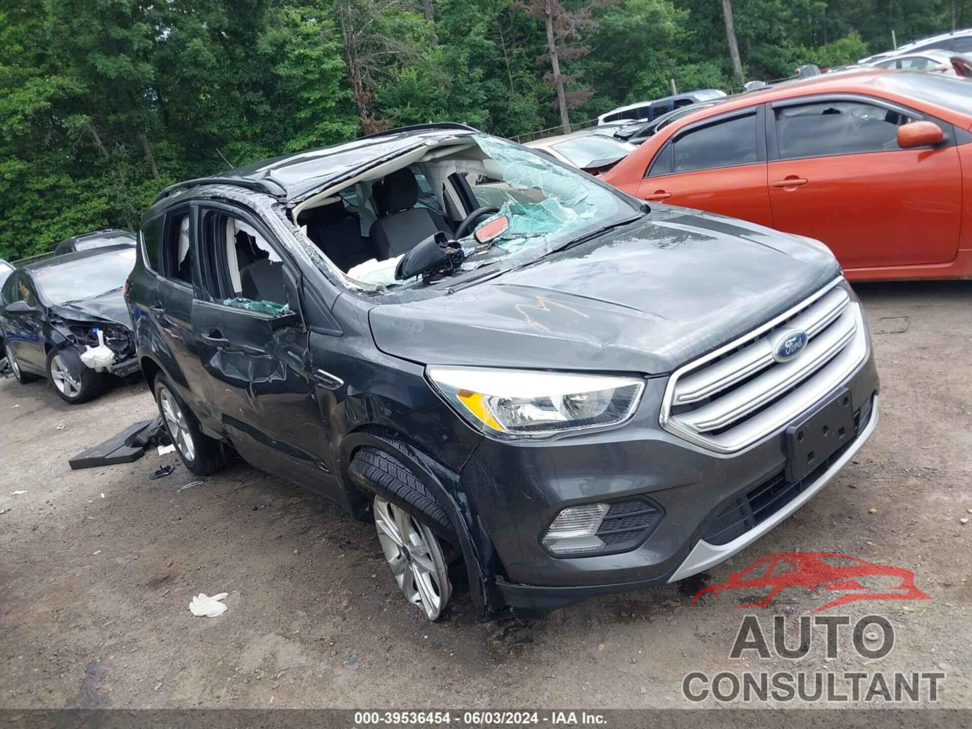 FORD ESCAPE 2018 - 1FMCU0GD9JUA39816